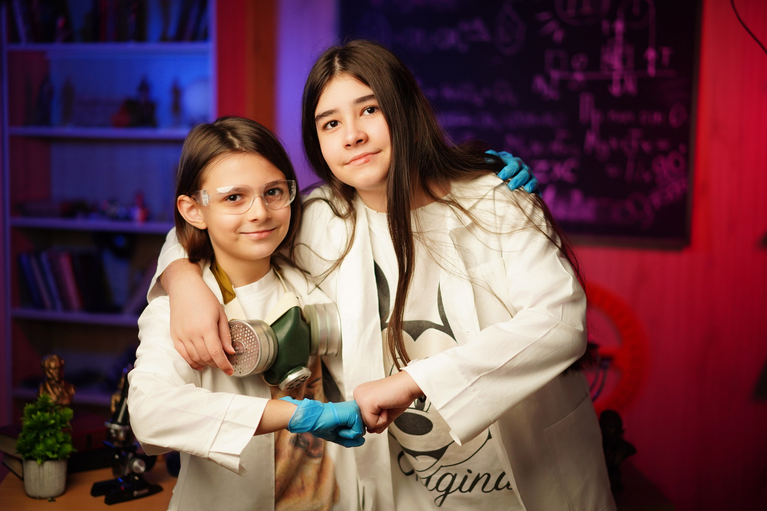 Фотосессия в стиле «Химики». GOTRA — выпускные альбомы в Тюмени