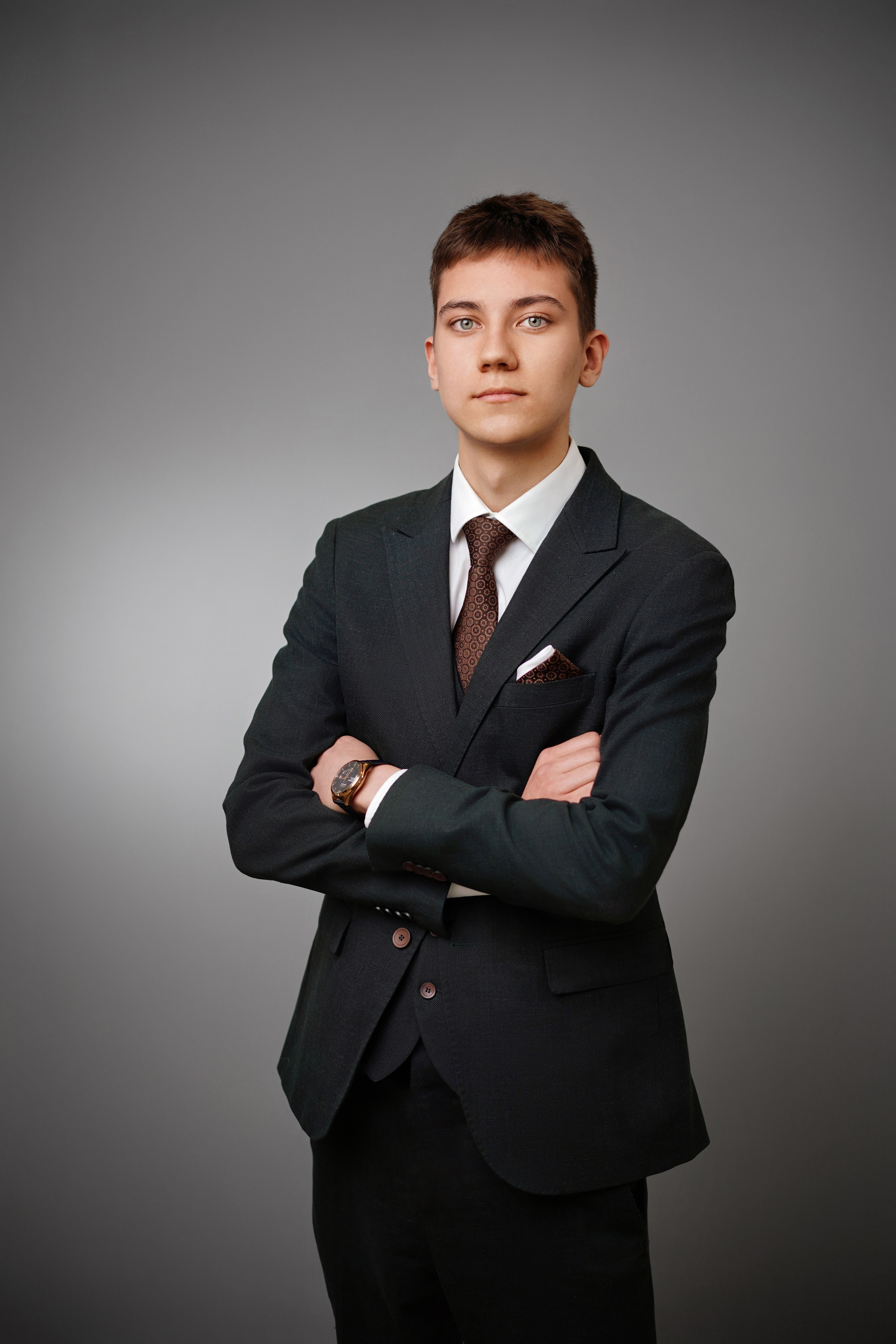 Стиль портрета в студии. GOTRA — выпускные альбомы в Тюмени