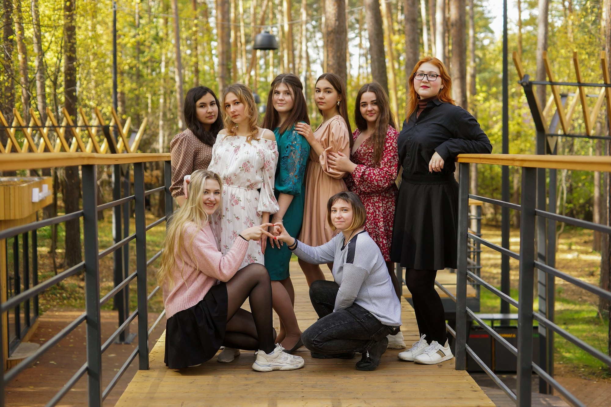 Идеи для школьной фотосессии осенью: 9 и 11 класс. СИГМА | Студия выпускных альбомов Красноярск