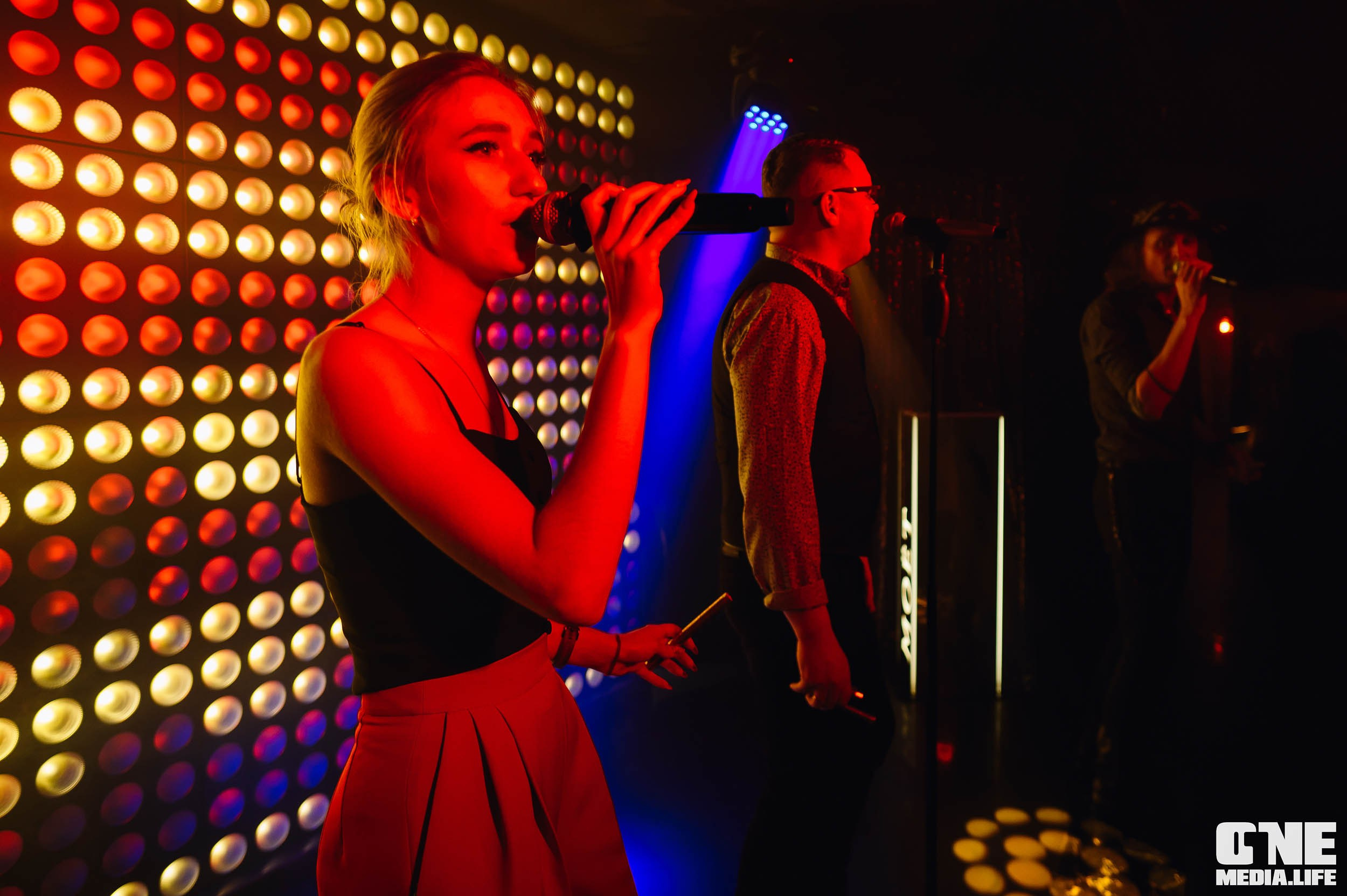 Фотоотчет из караоке-клуба Эйфория. One Media Life: фоторепортажи, фотоотчеты с мероприятий и заведений