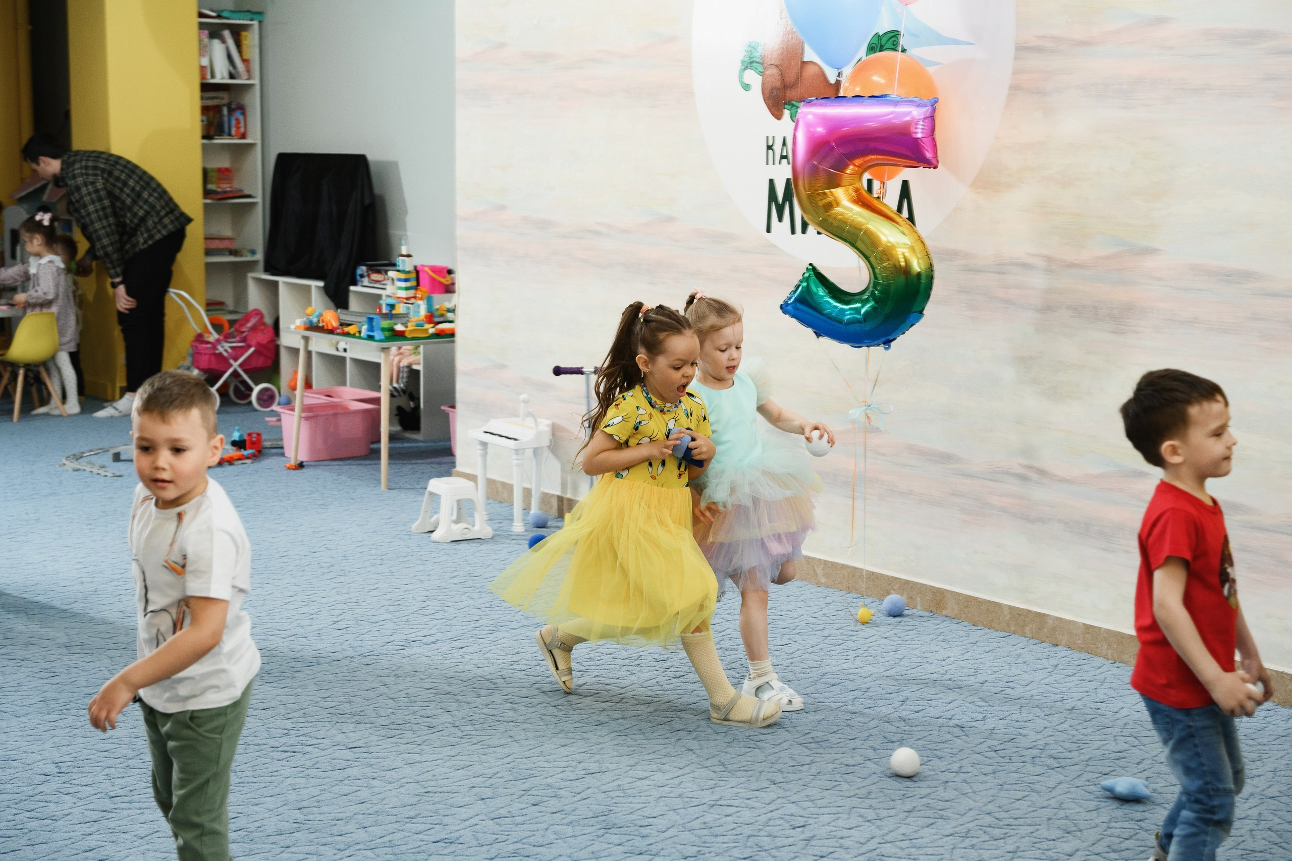 Фотосъемка детского дня рождения в Петропавловске-Камчатском, Яркая фотосессия детского праздника в Петропавловске-Камчатском, Фотосъемка дня рождения ребенка в Петропавловске-Камчатском, Веселые и эмоциональные фото детского праздника в Петропавловске-Камчатском, Стоимость фотосъемки детского дня рождения в Петропавловске-Камчатском.