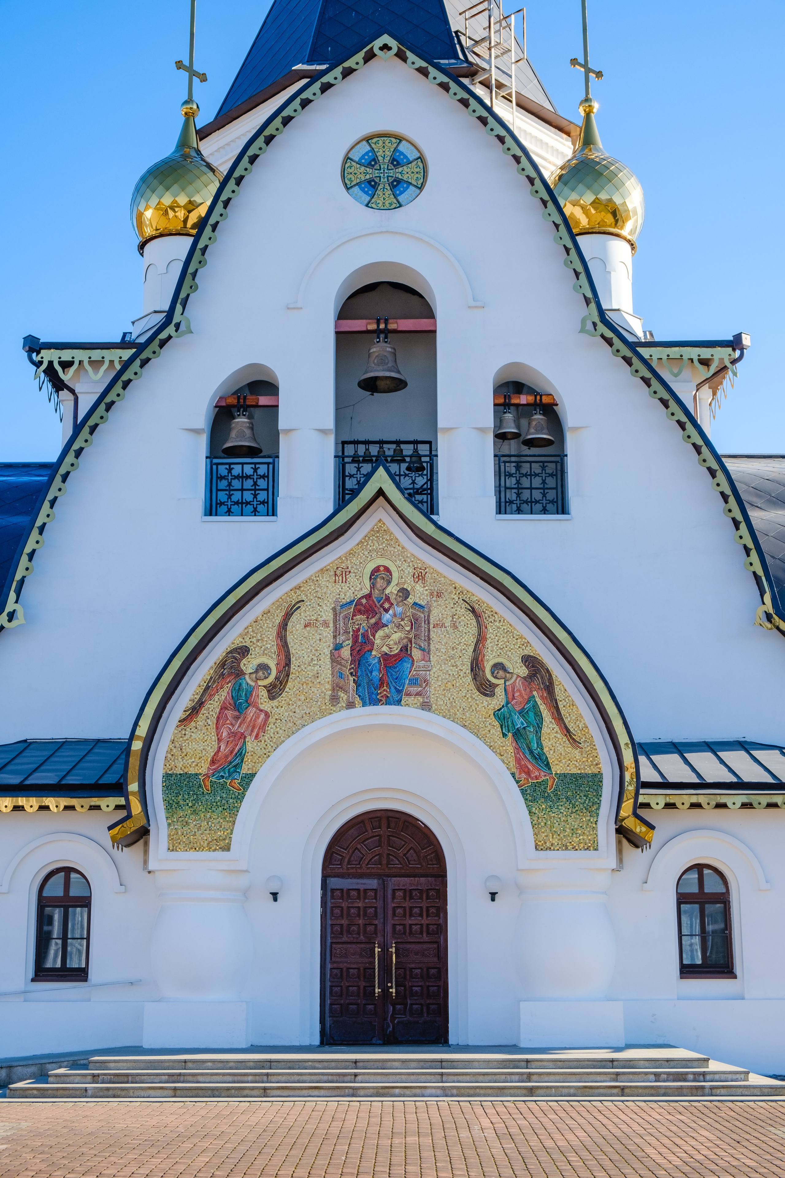 экскурсии Красноярск индивидуальный тур фото интересные места что посмотреть куда сходить что посетить достопримечательности Красноярска фототур фотосессия аренда кабриолета аренда микроавтобуса трансфер цена заказать экскурсию программа маршрут смотровые площадки видовые красивые места Национальный парк заповедник Столбы Дивногорск Красноярская ГЭС путешествие туристический маршрут место силы Часовня Параскевы Пятницы Коммунальный мост остров Татышев Бобровый лог Николаевская сопка набережная Енисея село Овсянка музей Астафьева Караульная гора Виноградовский мост гид экскурсовод индивидуальная экскурсия фотосъемка виды на Енисей фанпарк Бобровый лог парк флоры и фауны Роев ручей Торгашинский хребет скала Такмак вантовый мост куда сходить цены расписание заказать онлайн экскурсионное обслуживание трансфер на комфортабельном автобусе