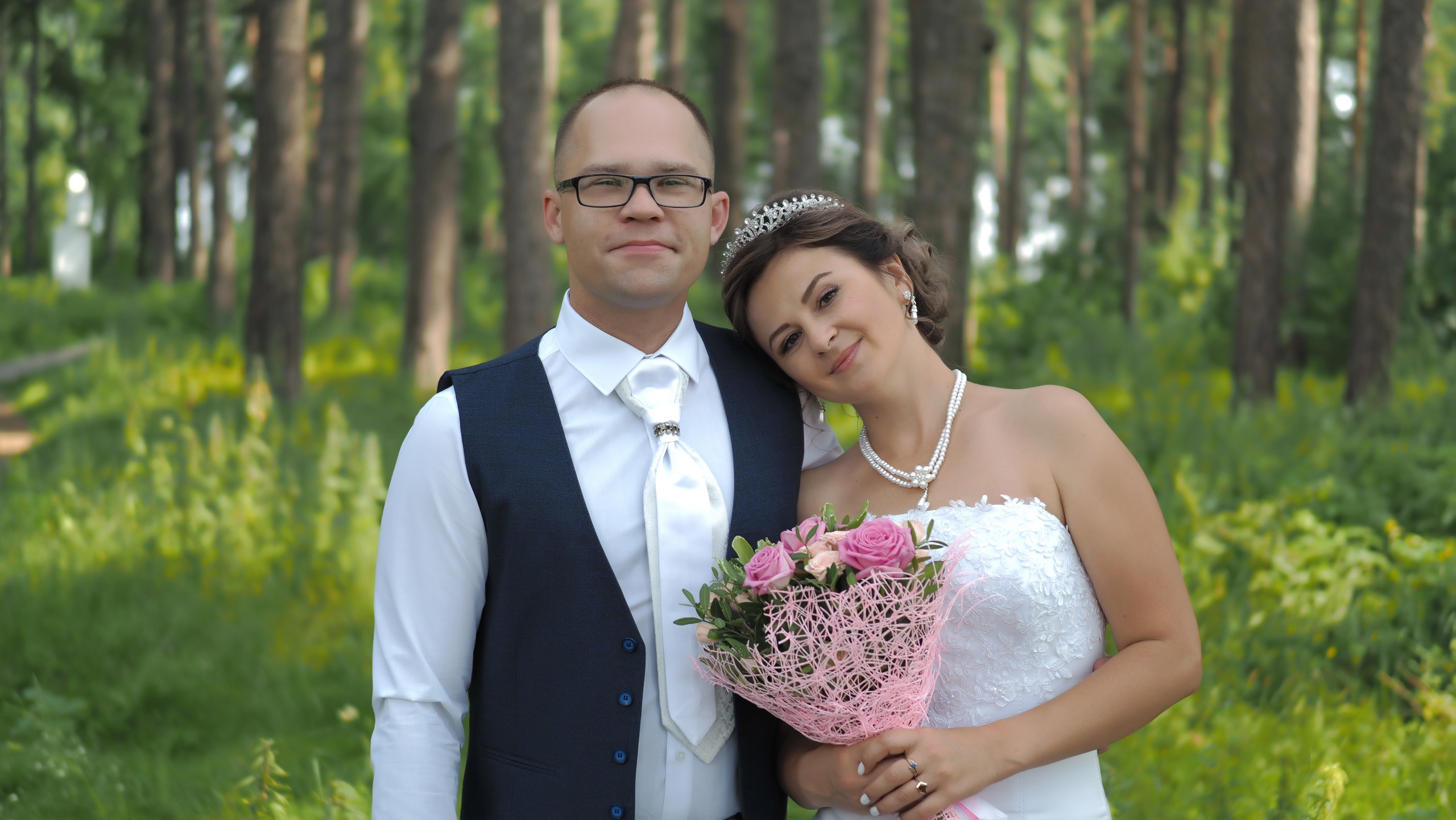 Свадебный и семейный фотограф, видеограф. Живу в городе Нефтекамске, Б