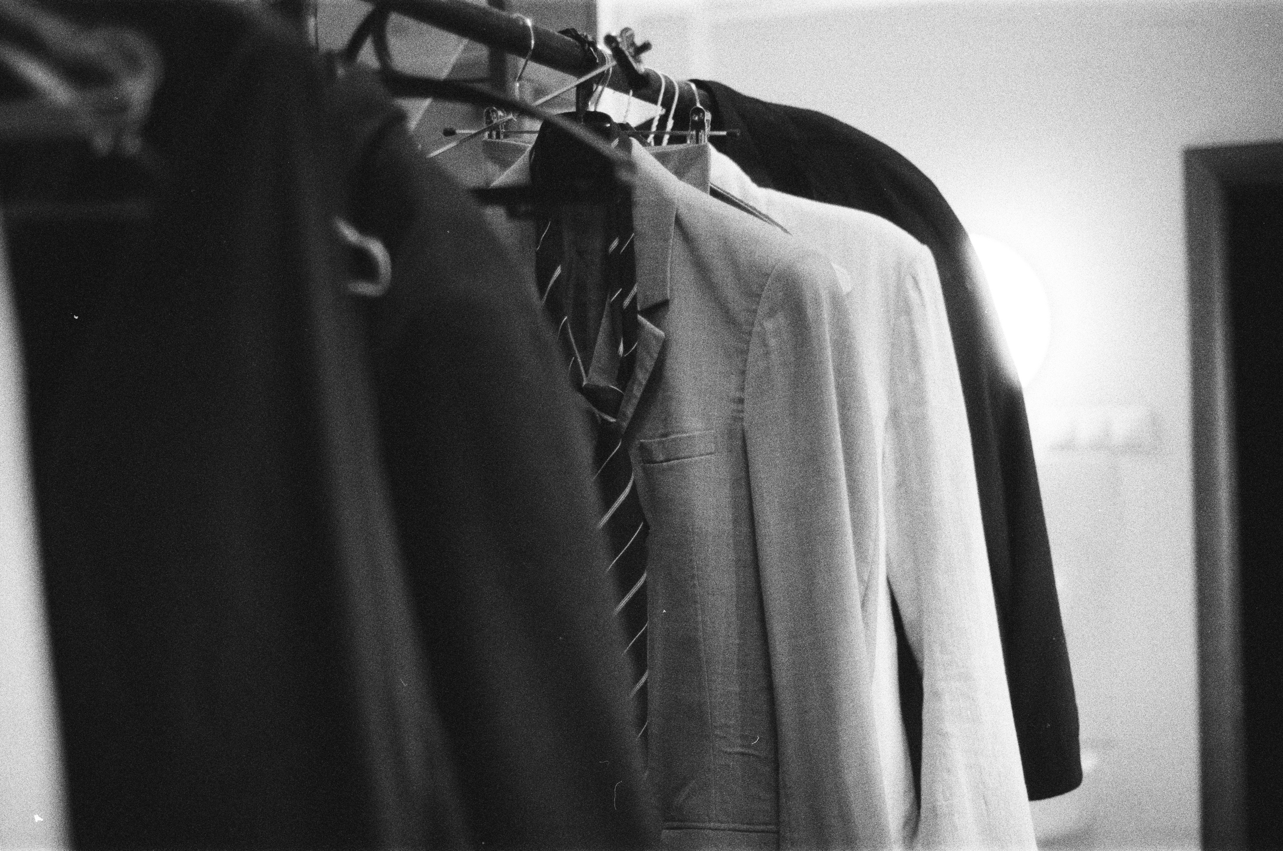 Фотосерия о магии театра и трансформации актёра: грим, костюмы, эмоции и визуальные метаморфозы на пути к сценическому образу. На фото — актёры Театра Стаса Намина и Мастерской Петра Фоменко. Фотограф: Ожерельев Лев