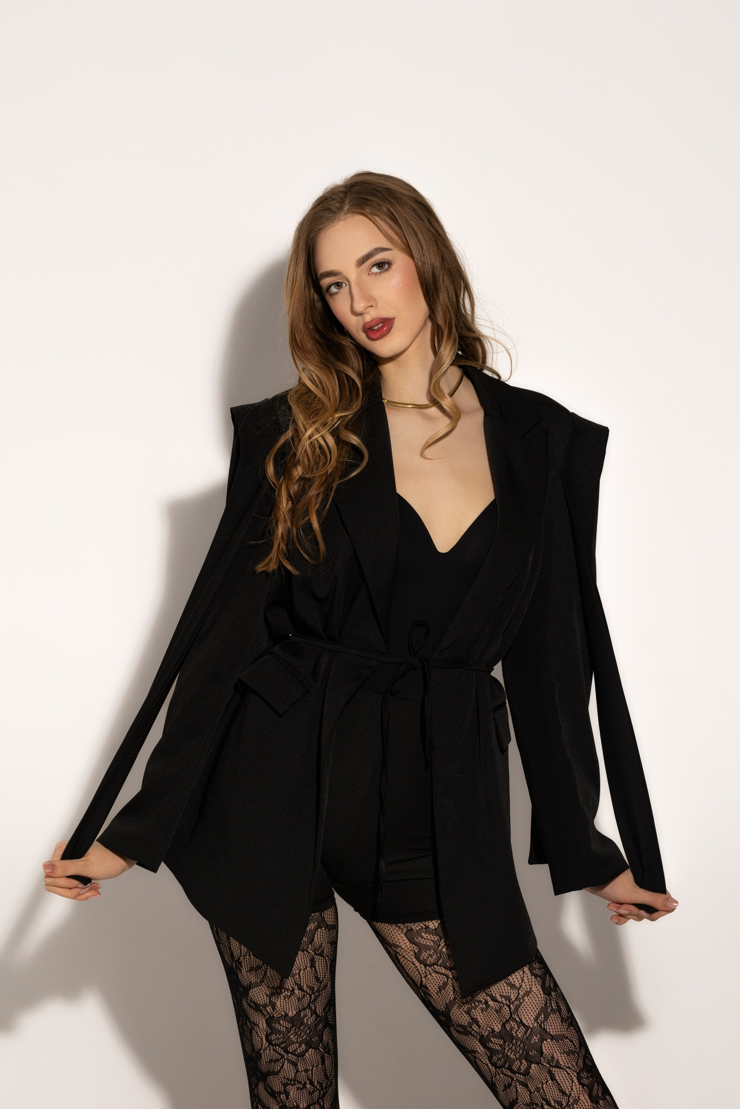 Студийная съемка на циклораме с импульсным светом с Ксенией для «себя». Дмитрий Шульгин, портретный фотограф в Воронеже