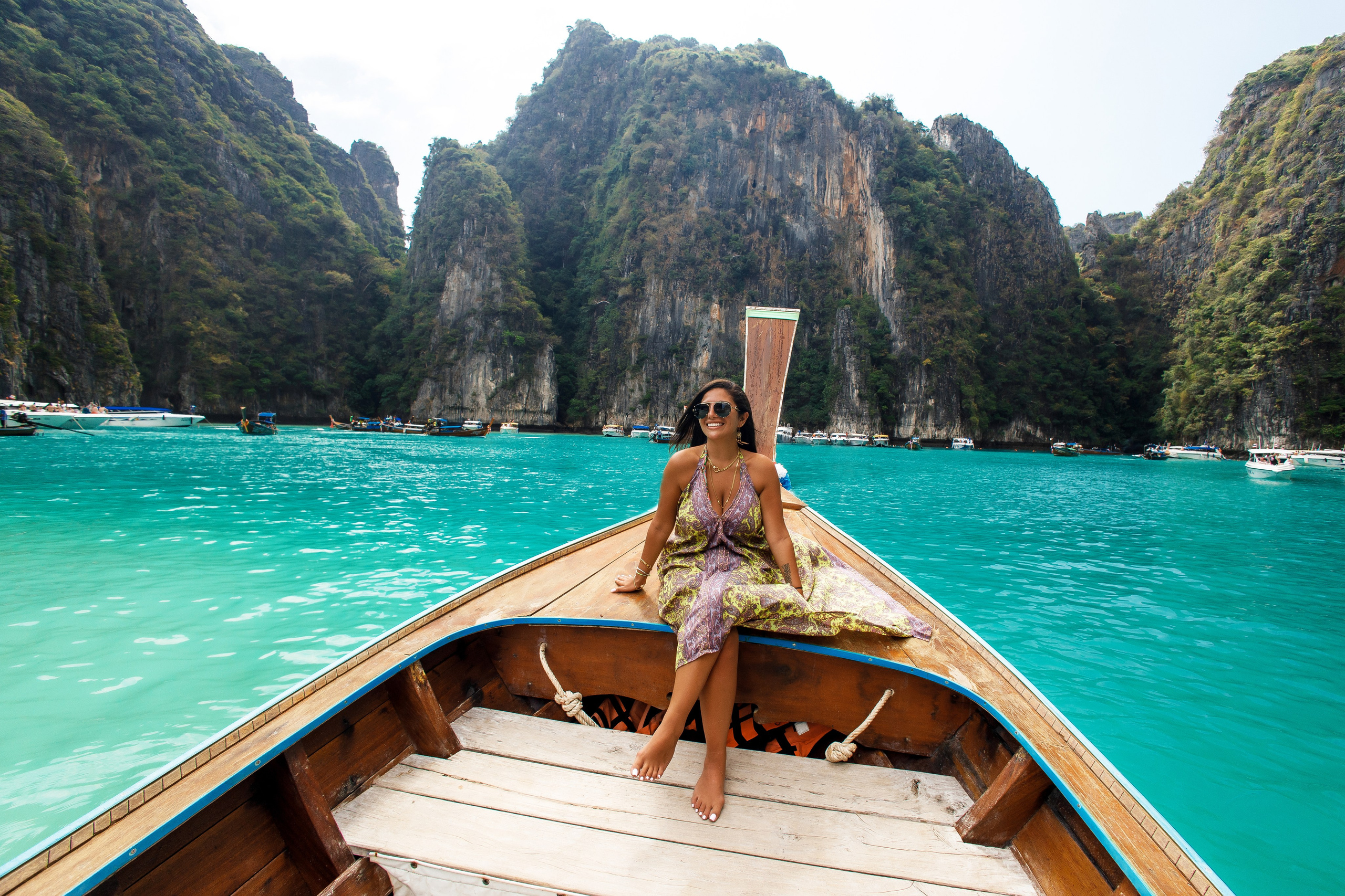 Prices for photo shoots in Phuket. Photographer in Phuket. Photographer Thailand