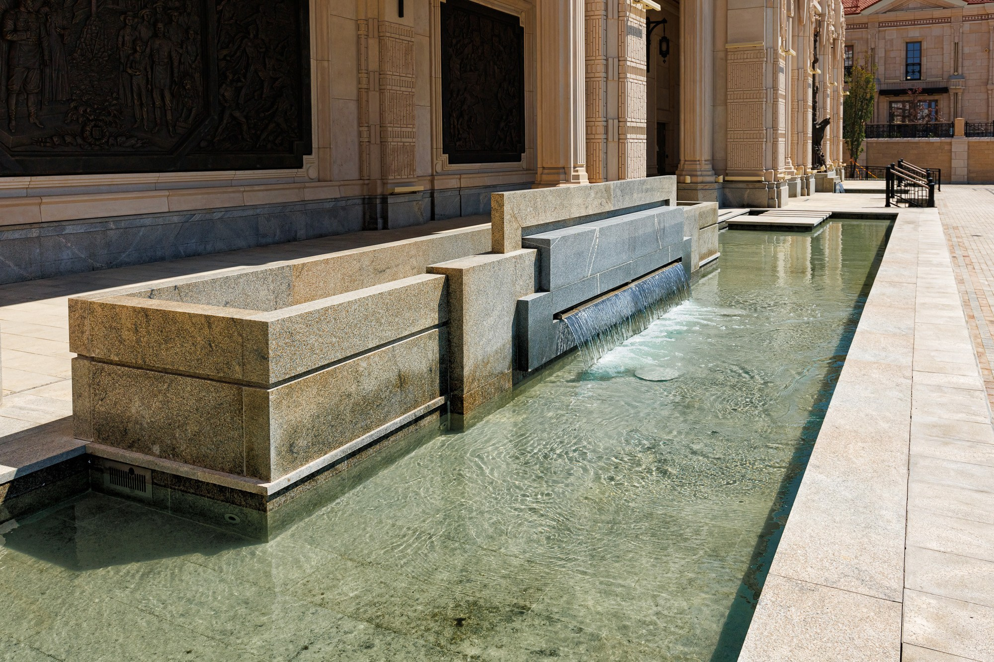 Новый Херсонес в Севастополе, гранитная облицовка Росгранит. Свадебный фотограф, фотосъемка в Крыму, Севастополе, Симферополе, Ялте