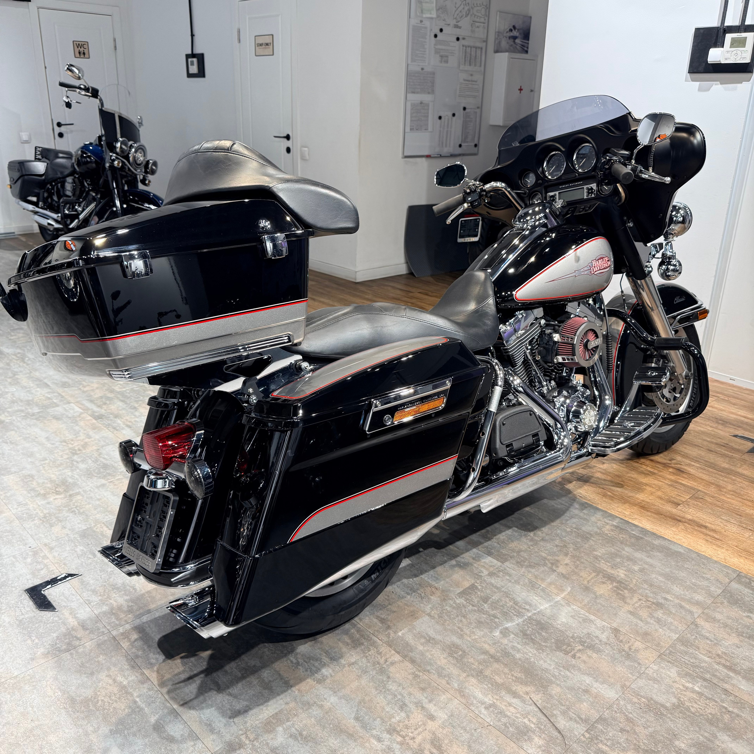 2008 Electra Glide Black Pearl ABS (VIN *5HD*8999). Hello Davidson, Москва. Только хорошие мотоциклы…