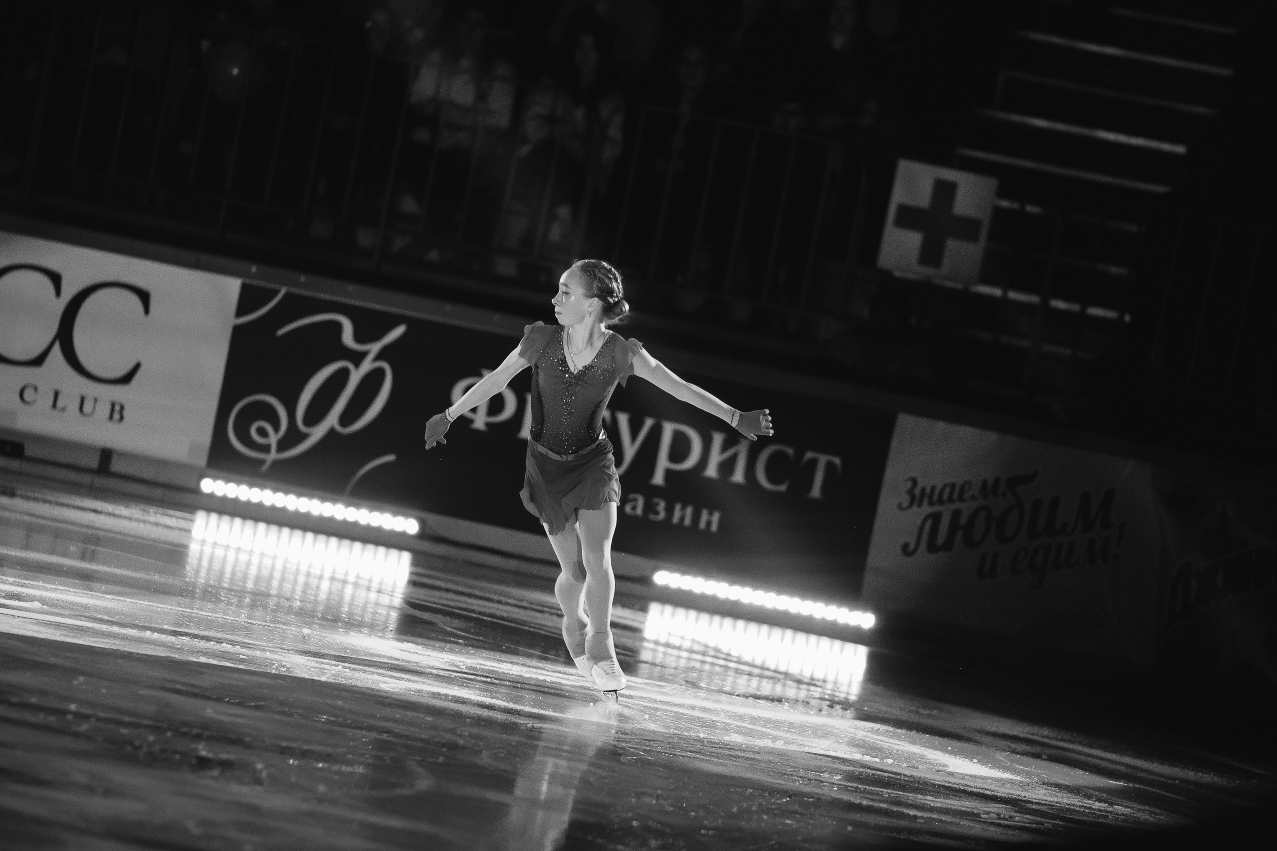 Шоу «Чемпионы на льду» в Новосибирске. Воробьева Ксения — Спортивный и танцевальный фотограф Новосибирск