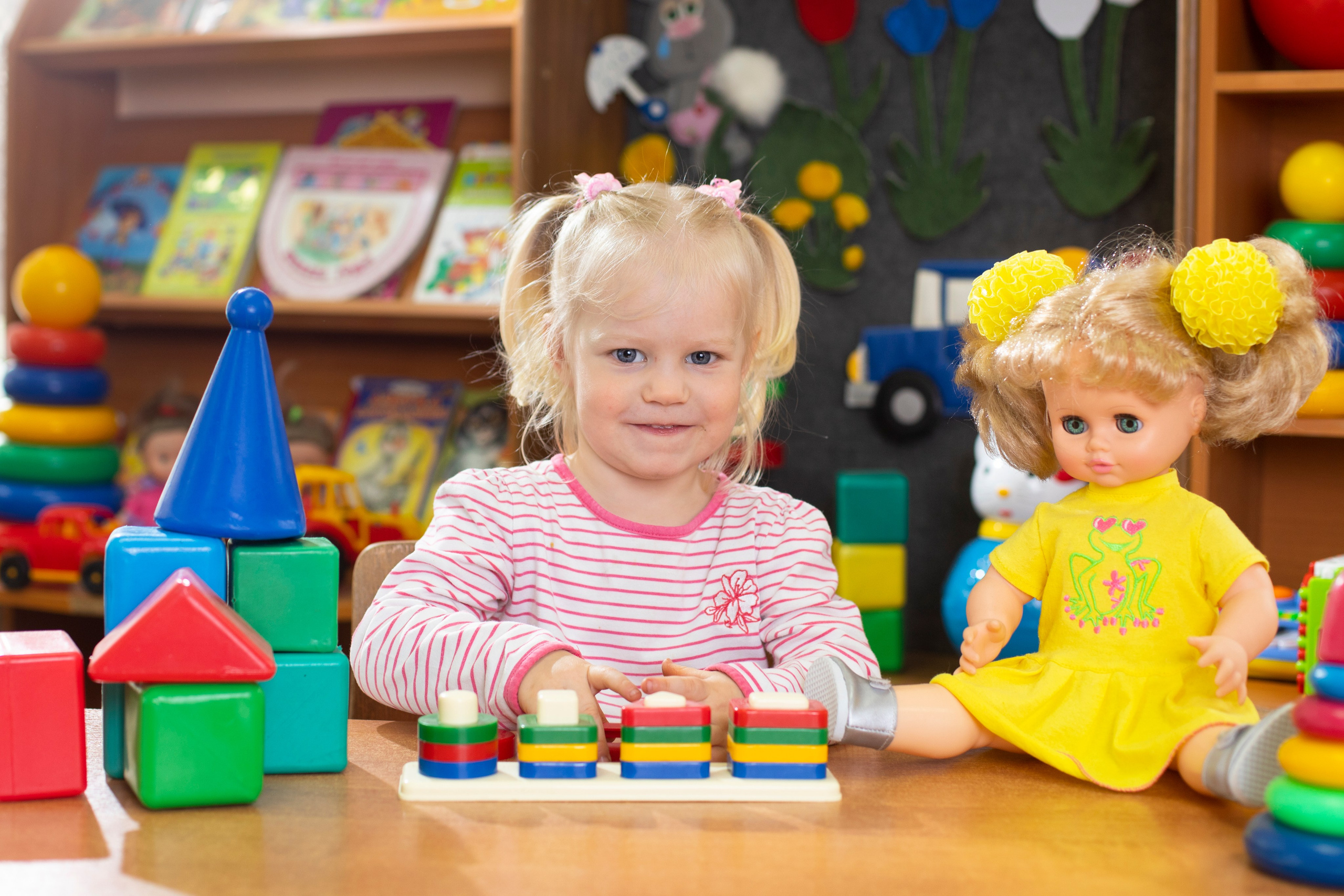 Один день в детском саду. ВЫПУСКНЫЕ АЛЬБОМЫ для детского сада и школы Санкт-Петербург и Лен. область