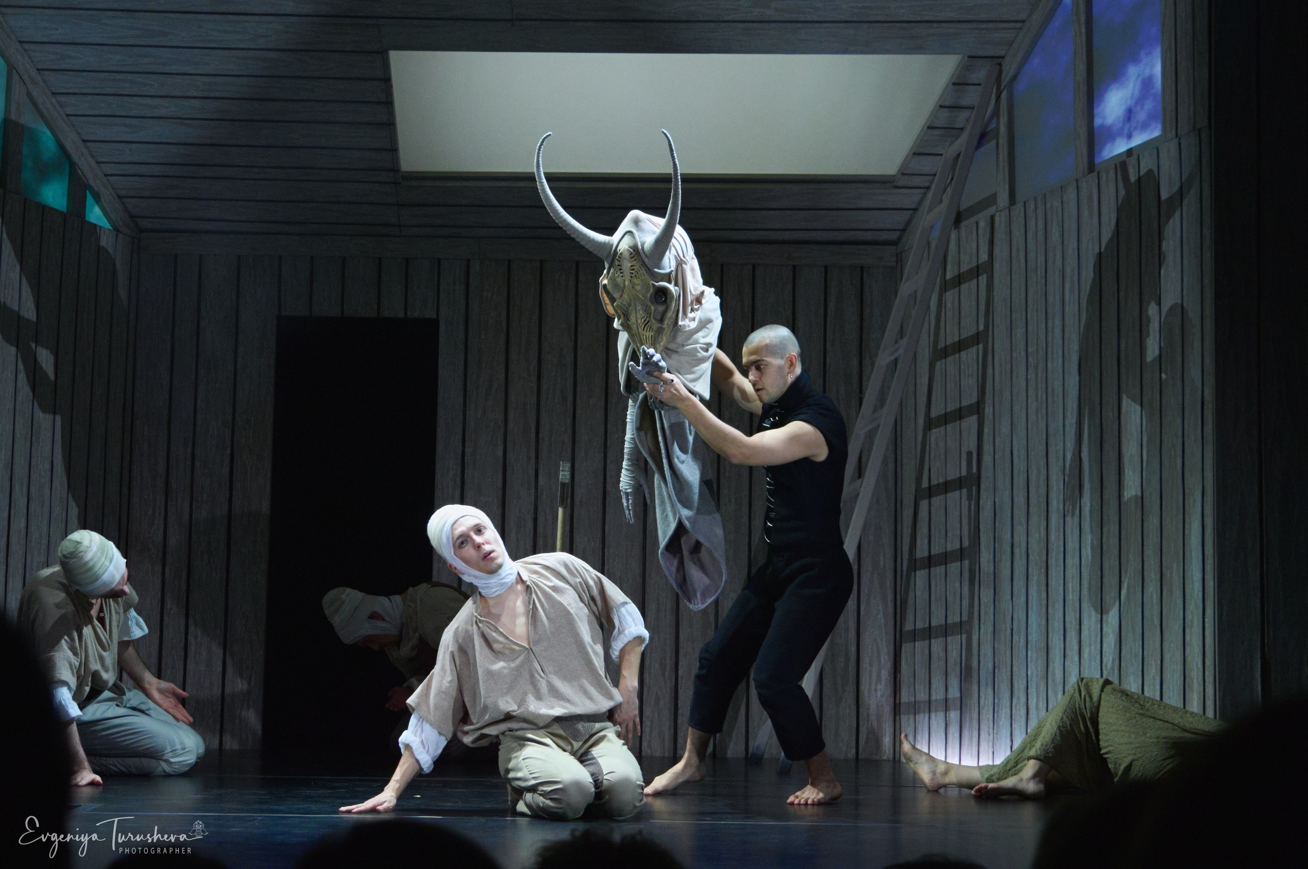 Картины из жизни доктора Фауста | 10.11.2025 | Театр кукол имени С. В. Образцова. Фотограф Евгения Турушева