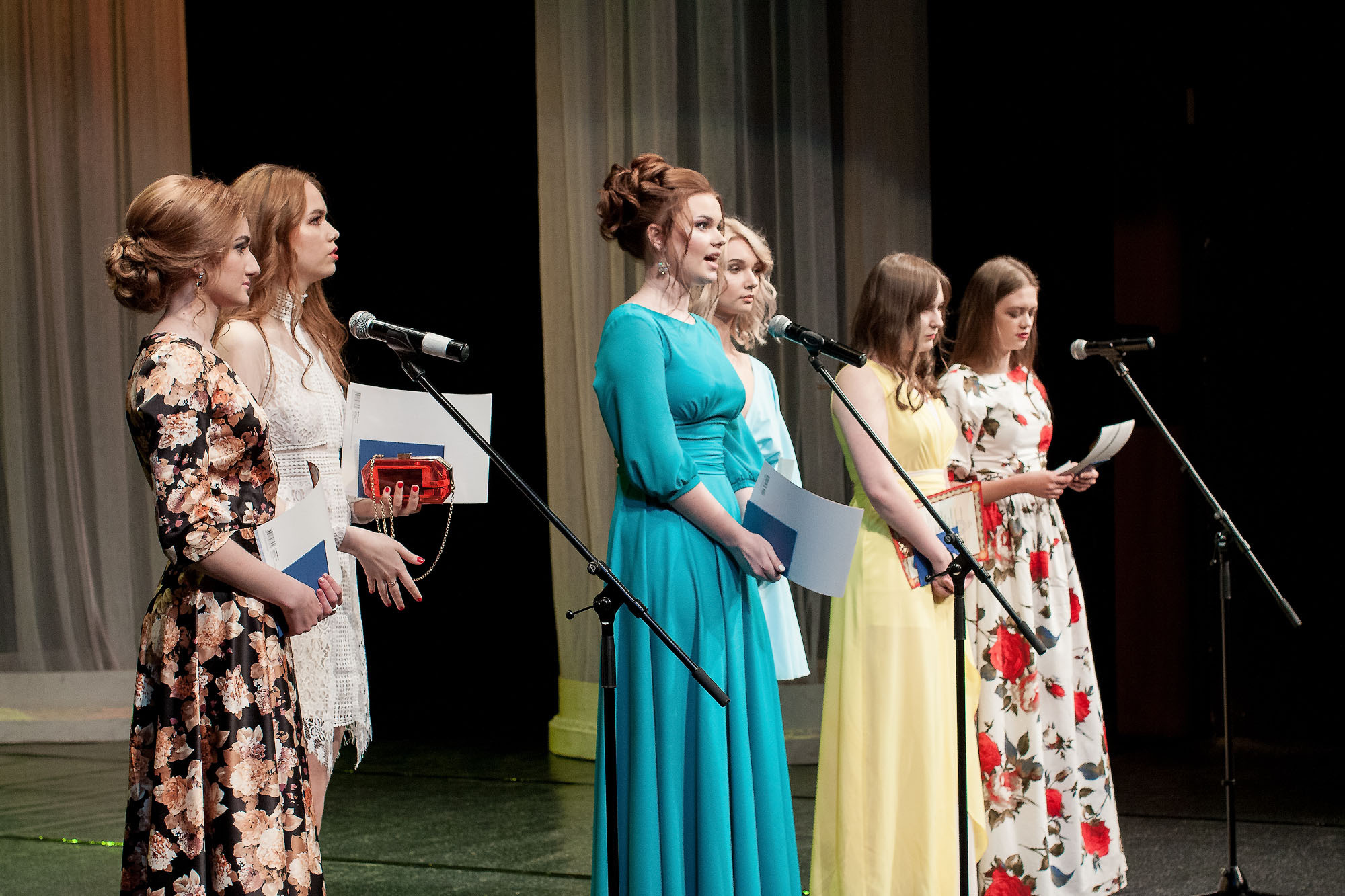 Вручение аттестатов 9-11 кл