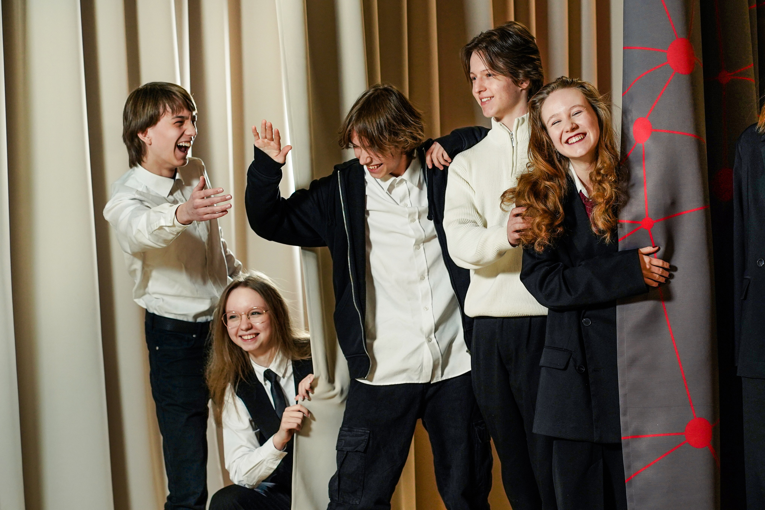 Гимназия № 40, 9 класс. Семейный и портретный фотограф в Екатеринбурге Анна Лобанова