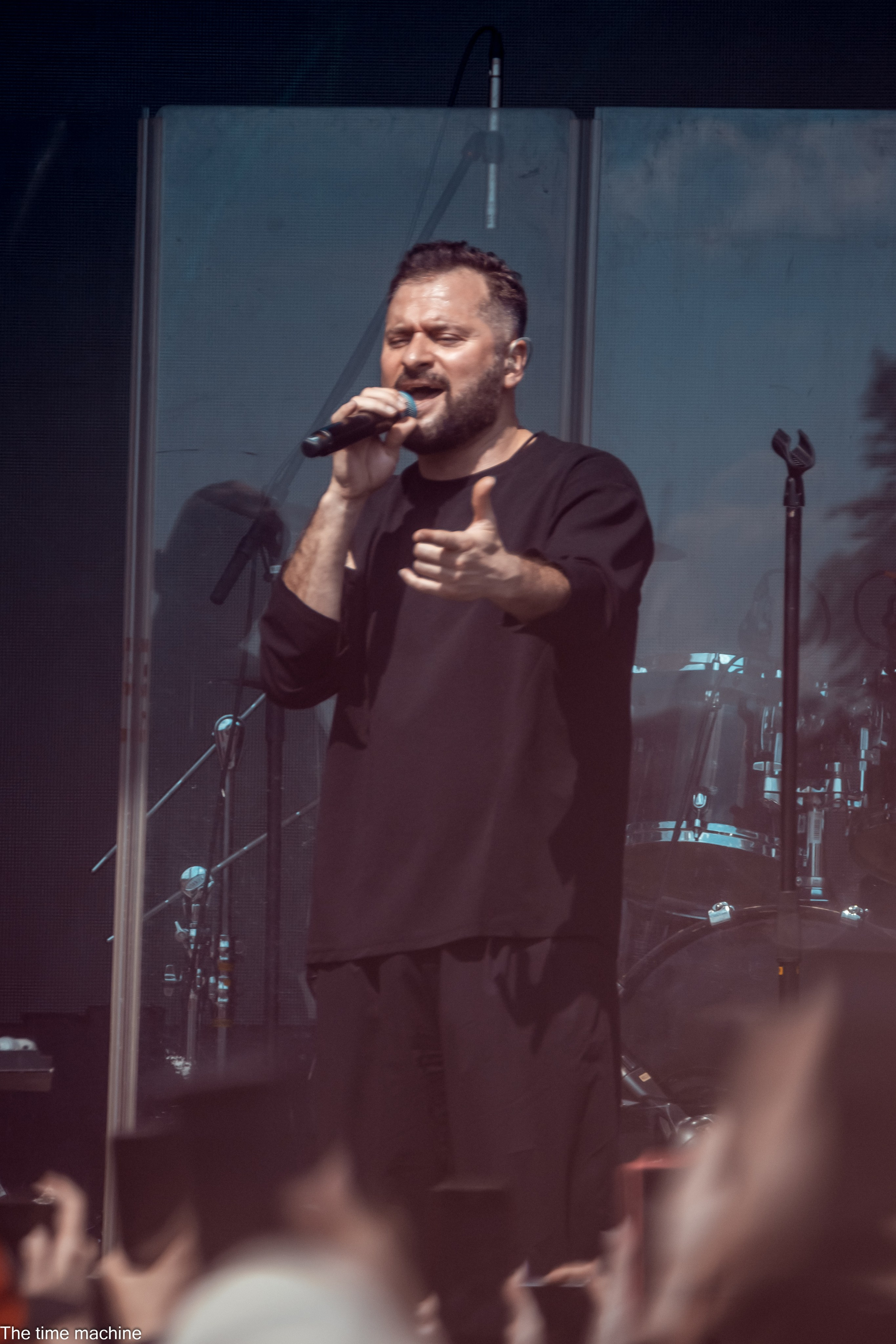 Концерт певца Ираклия Veer Mall 31.05.25. Фотограф для маркетплейсов Михаил Бове