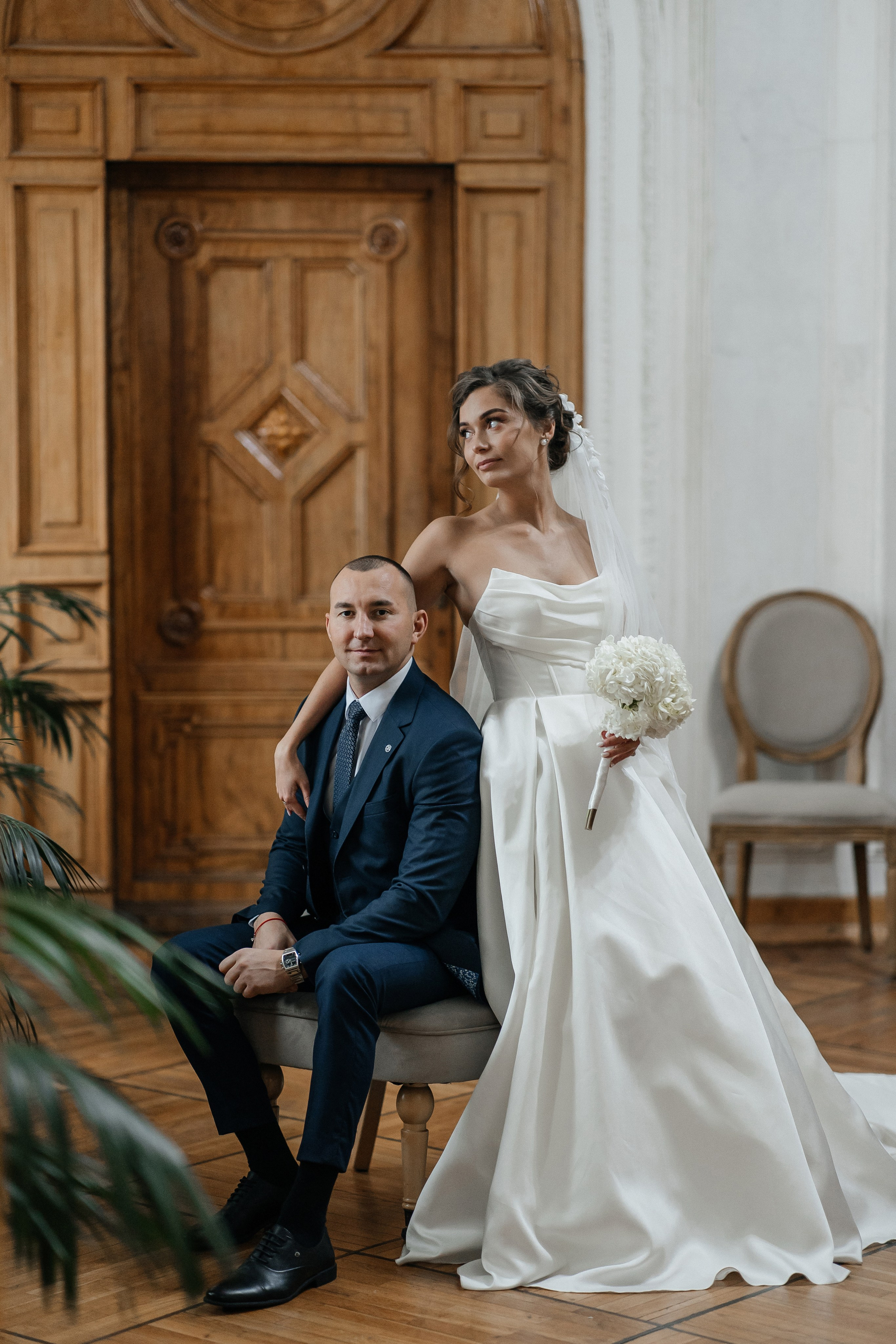 Свадебная фотосессия в Библиотеке-читальне имени А. С. Пушкина