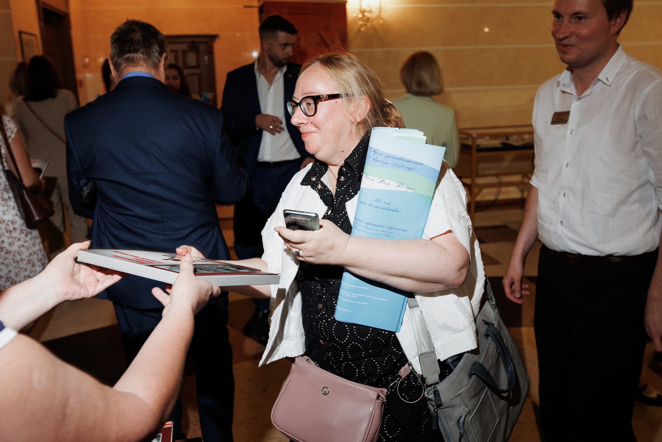 ПРЕЗЕНТАЦИЯ КНИГИ — 80 ЛЕТ ПОБЕДЫ. СВОИ. ФОТООТЧЕТЫ-СОБЫТИЯ-МЕСТА