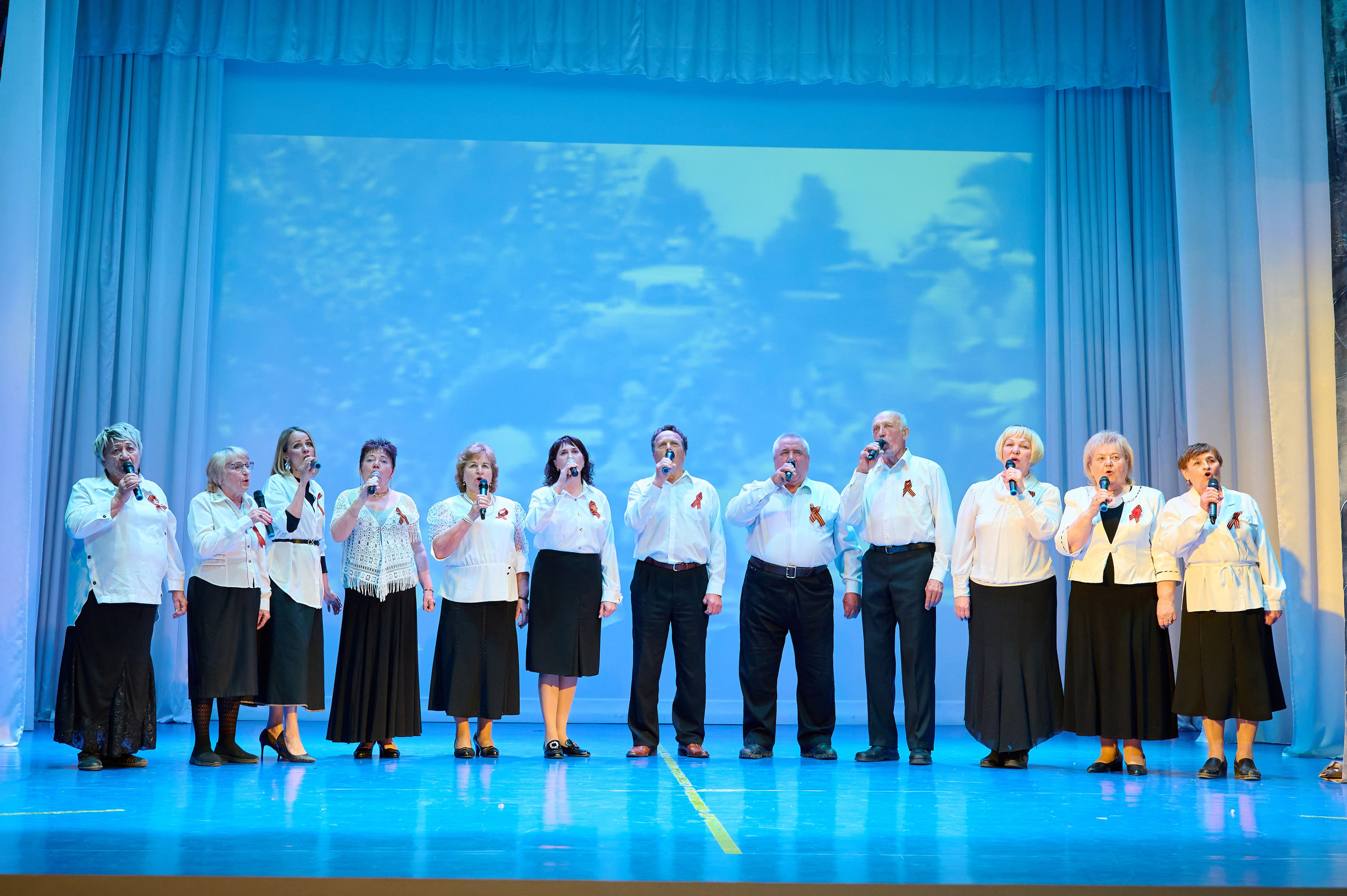 Концерт к 9 мая в с. Марьина Роща. Жизнь курорта Кабардинка в фотографиях