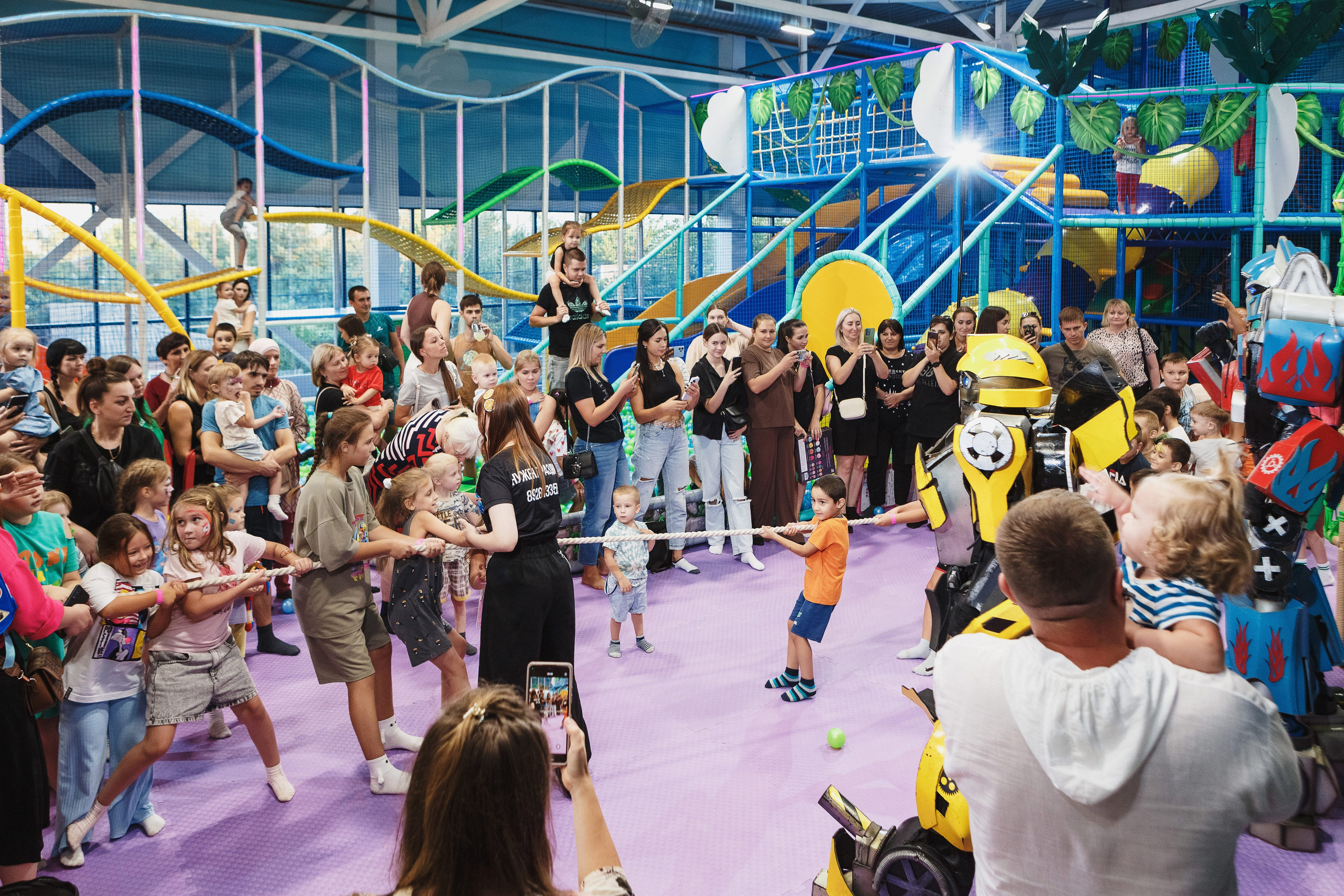 Туси Джуси Таганрог — Яркие и Весёлые Фотографии Детской Игровой Зоны. Свадебный и семейный фотограф в Таганроге Бакарюк Антон