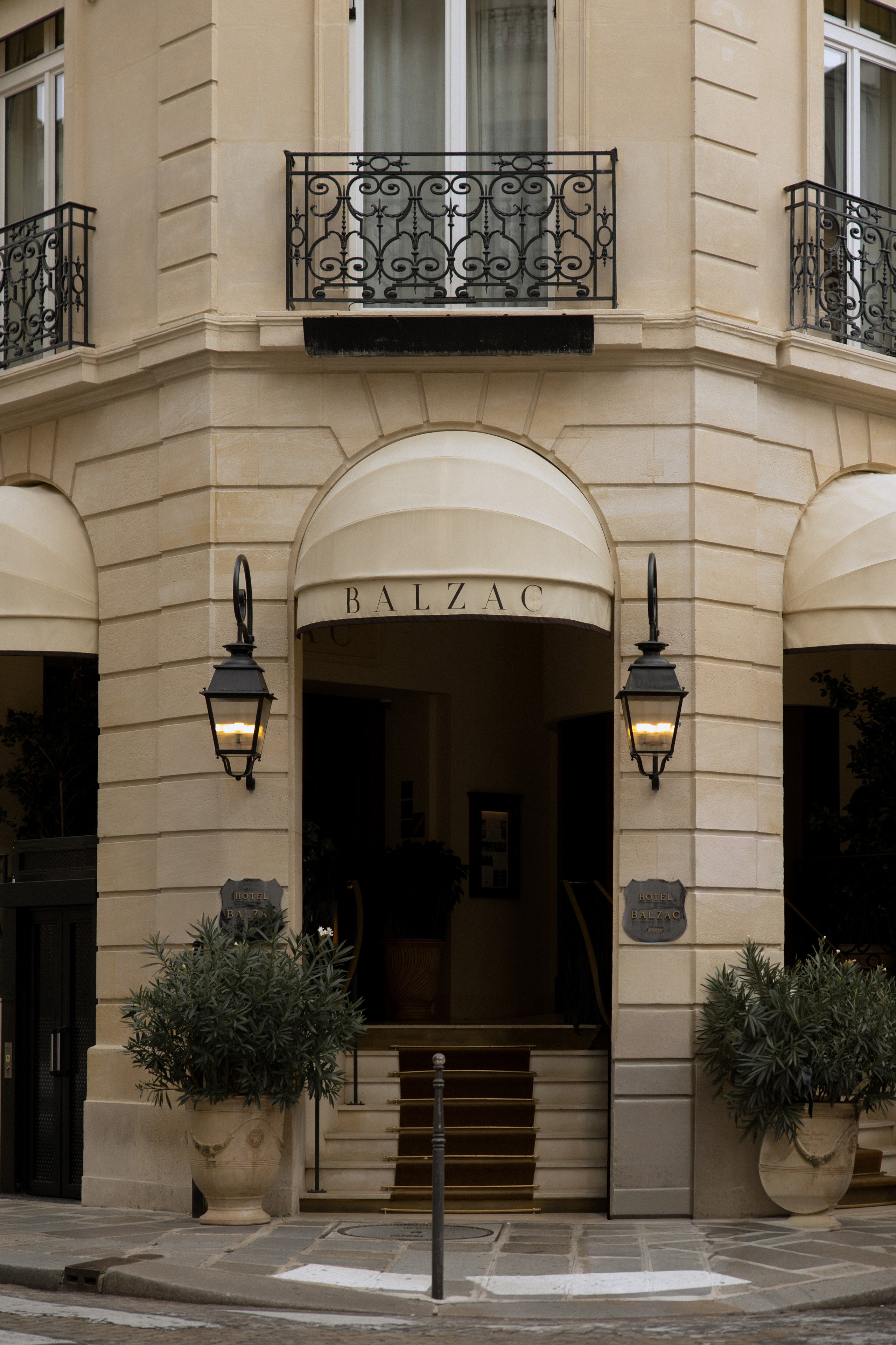 Galina and Nikita Bykovets, a wedding photographer and videographer duo in Germany