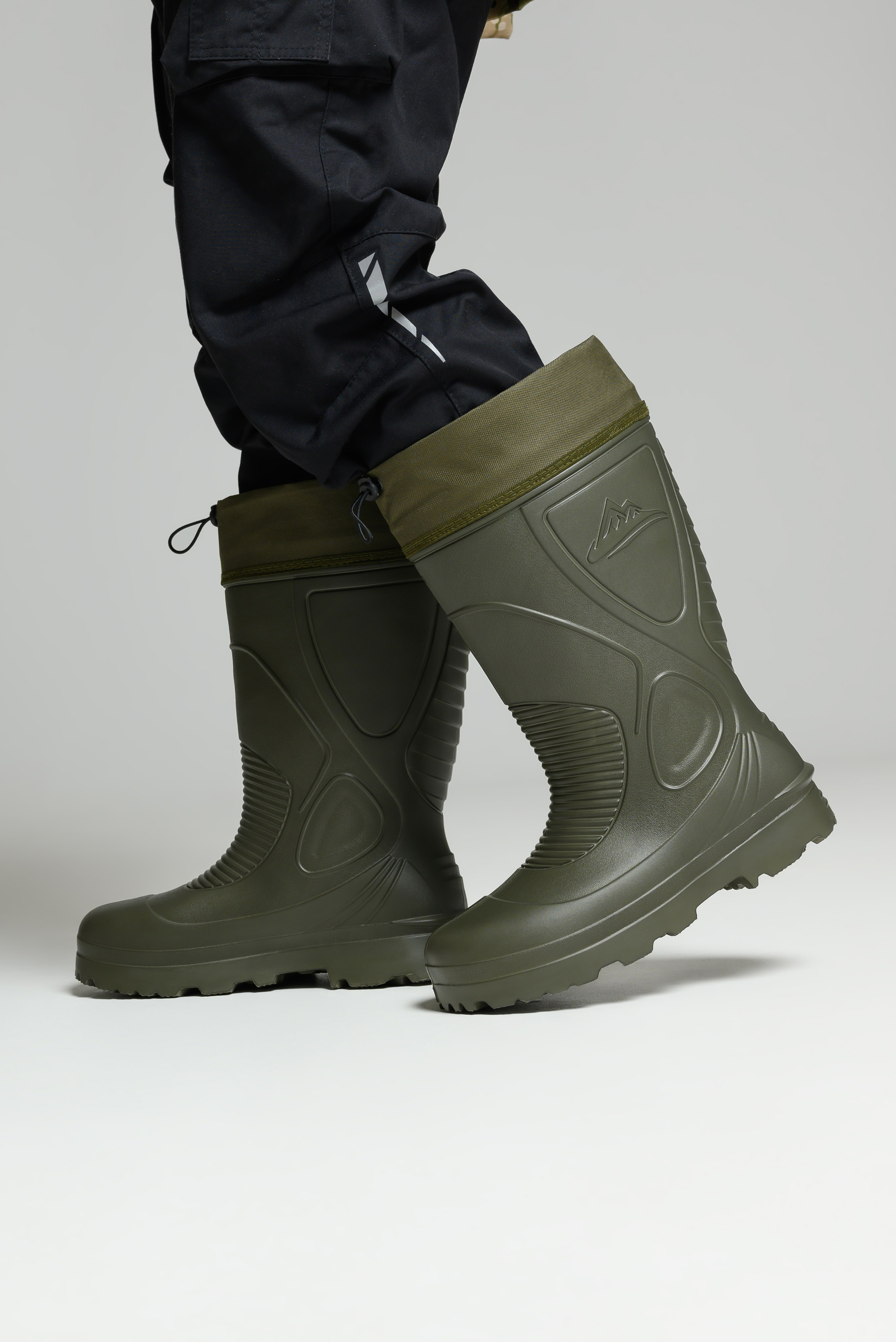 Резиновые сапоги. Предметный фотограф, фото для маркетплейсов Пятигорск, КМВ