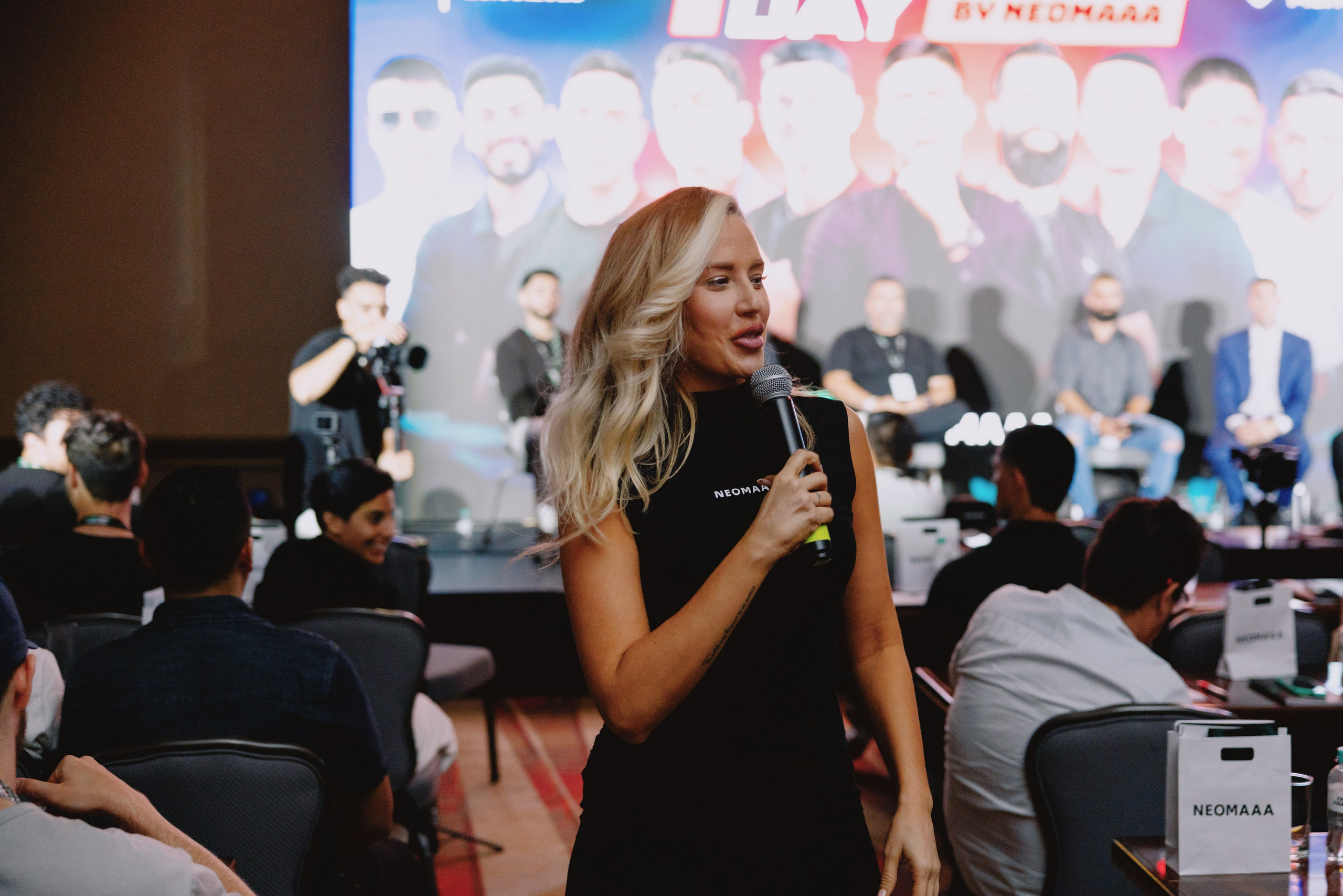 TRADERS DAY By NeomAAA Medellin. NeomAAA Funds Gallery