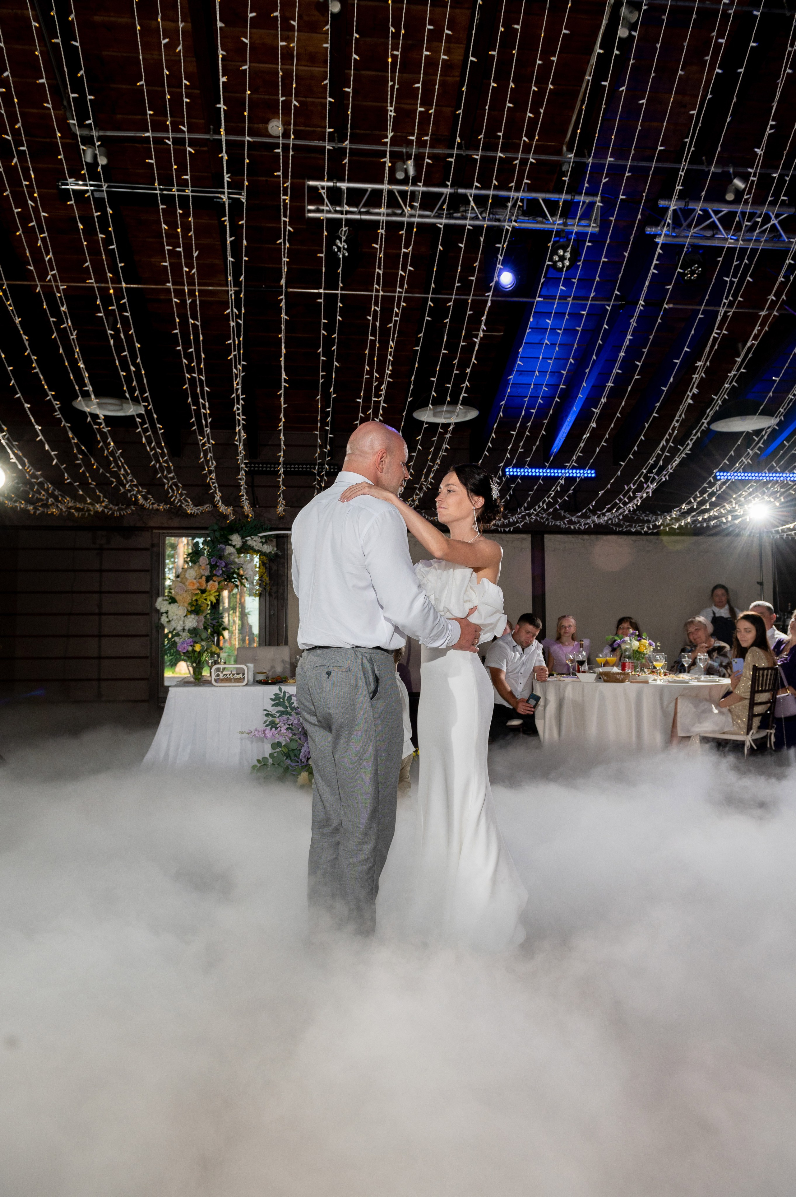 Летняя свадьба В Санкт-Петербурге и красивой выездной регистрацией Даши и Саши. Воздушная свадебная фотосессия в Петербурге. Портретный, семейный и свадебный фотограф в Санкт-Петербурге и в Пушкине Ширяев Денис