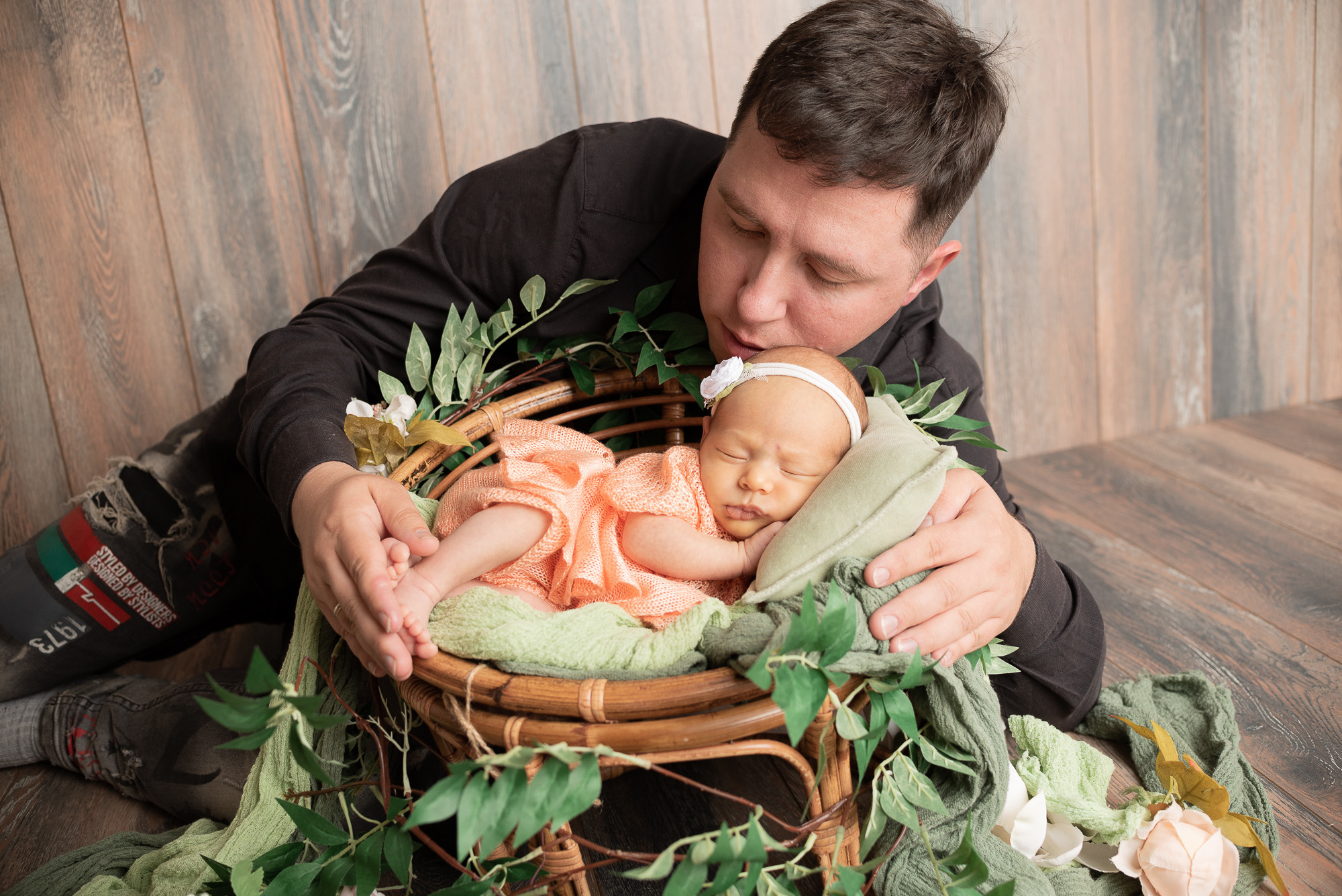 Фотосессия новорожденного. Фотограф новорожденных в Нижневартовске Лара Курдюкова