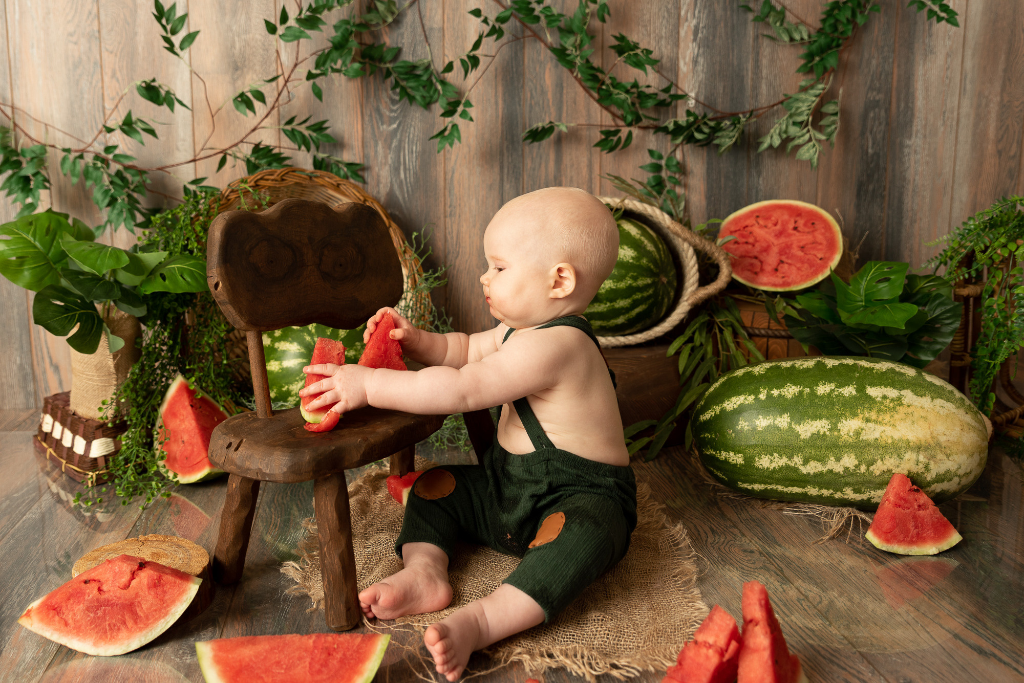 Арбузные приключения Богдаши. Фотограф новорожденных в Нижневартовске Лара Курдюкова