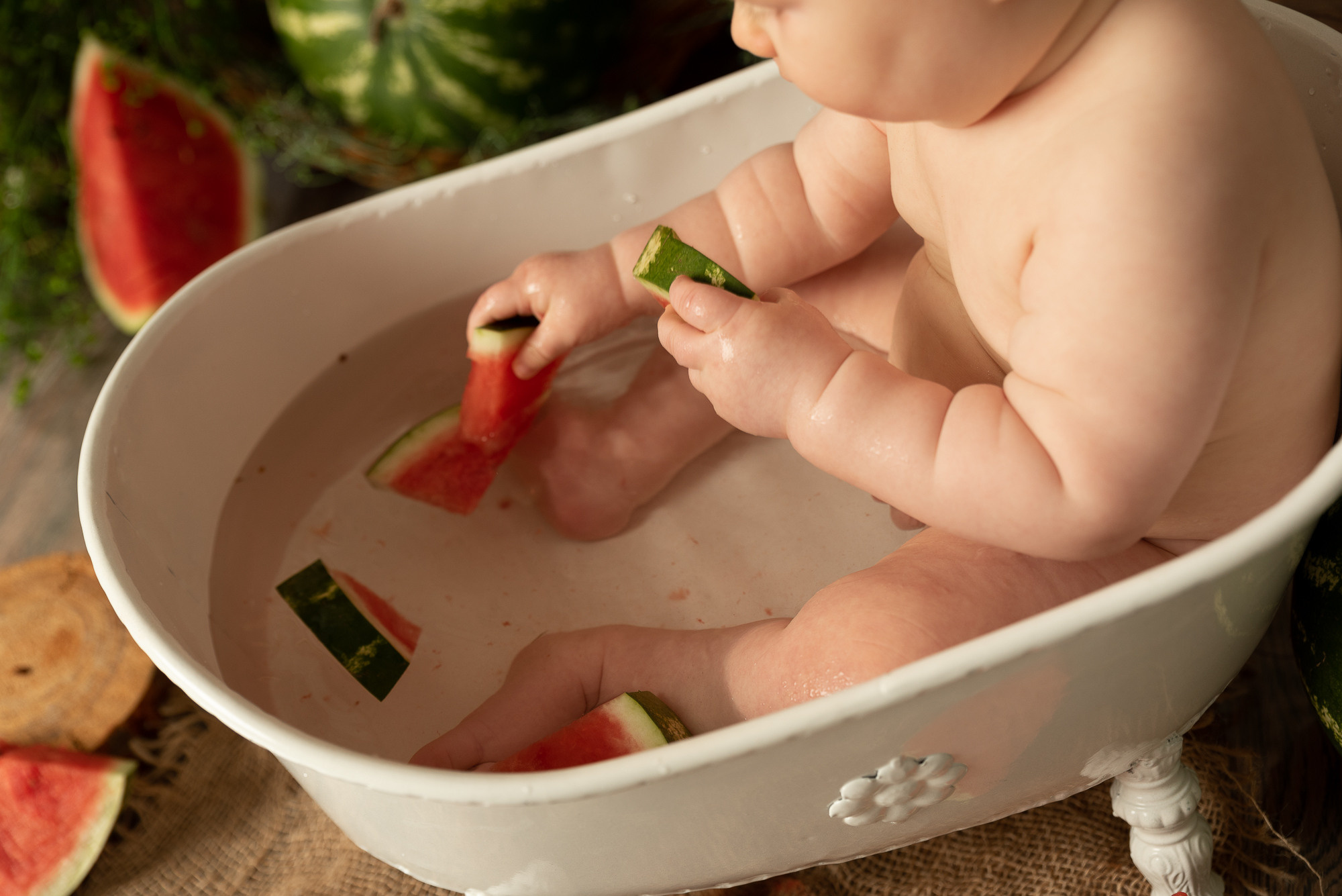 Арбузные приключения Богдаши. Фотограф новорожденных в Нижневартовске Лара Курдюкова