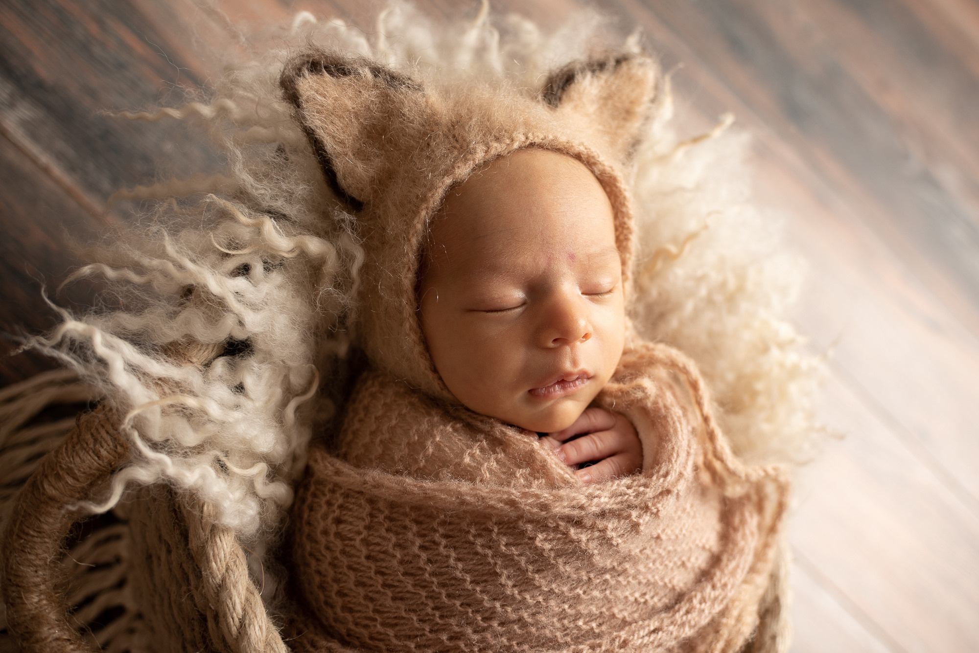 Фотосессия новорожденного. Фотограф новорожденных в Нижневартовске Лара Курдюкова