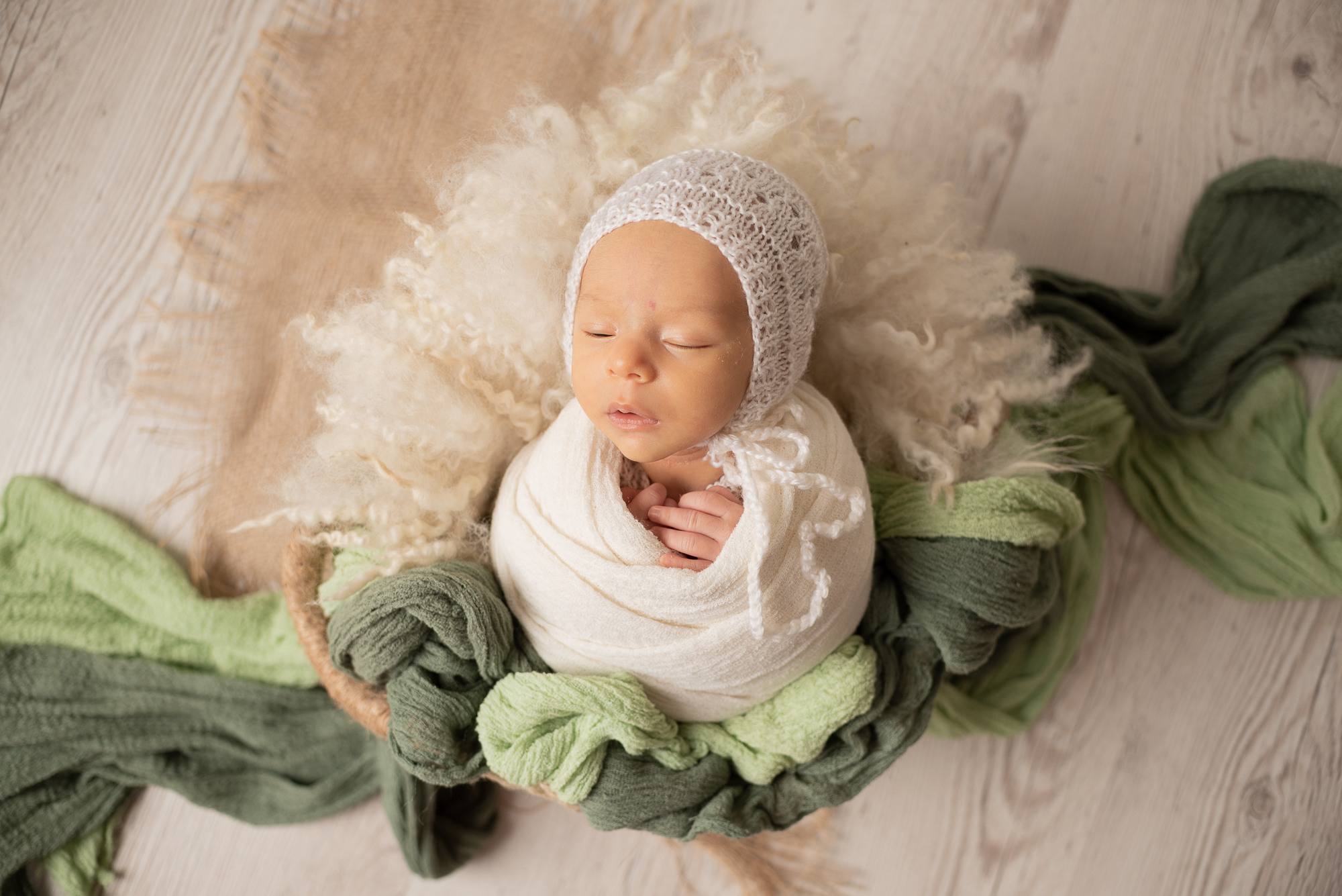 Фотосессия новорожденного. Фотограф новорожденных в Нижневартовске Лара Курдюкова