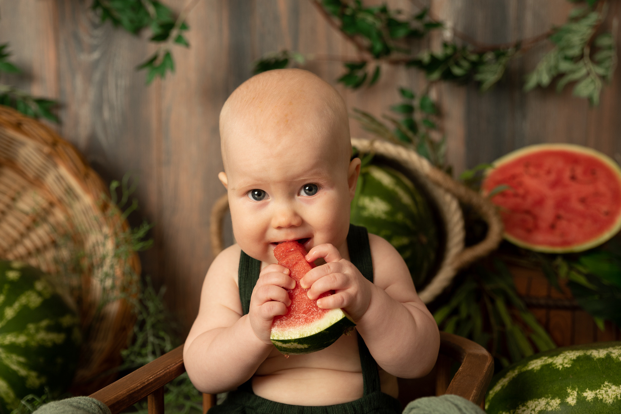 Арбузные приключения Богдаши. Фотограф новорожденных в Нижневартовске Лара Курдюкова