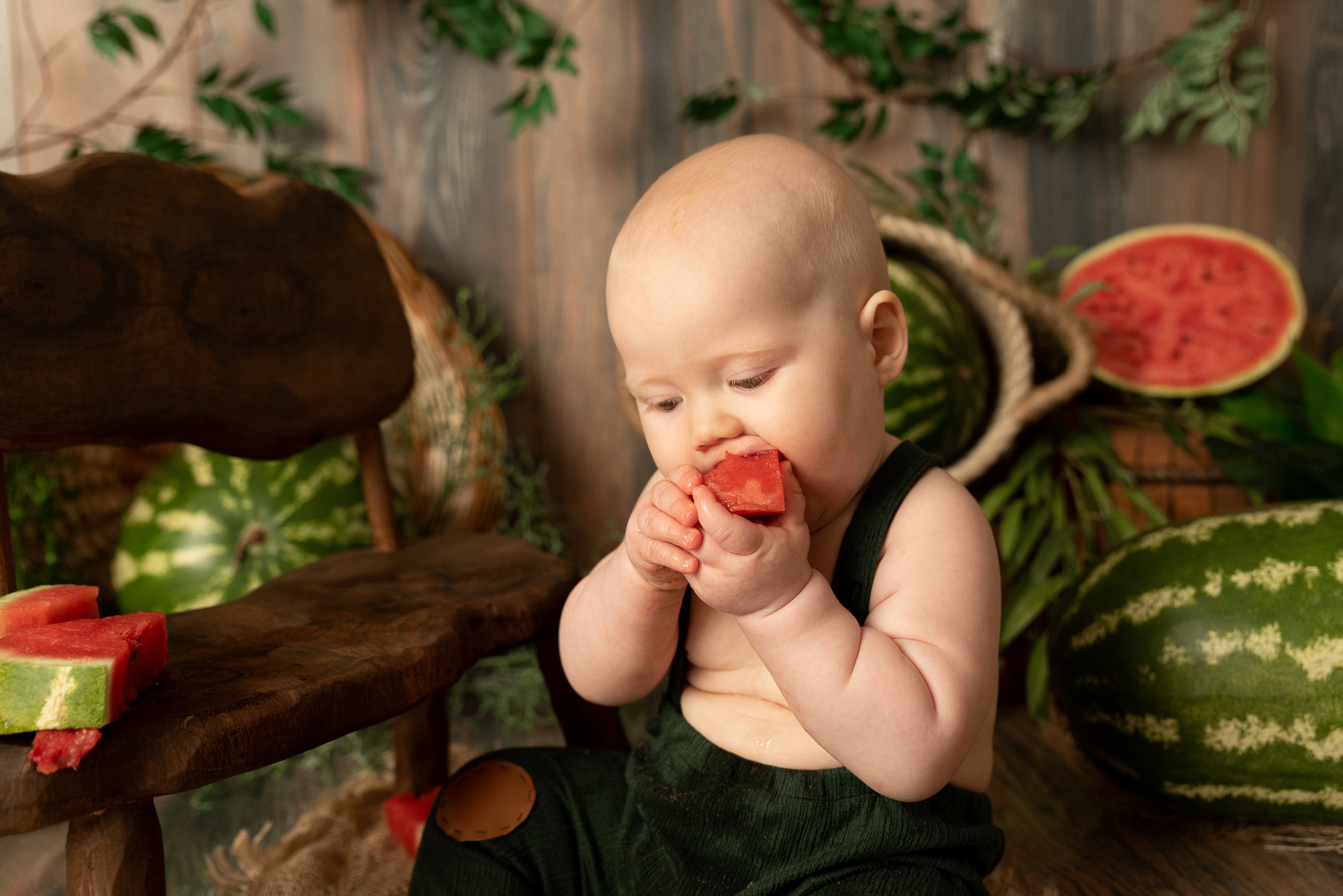 Арбузные приключения Богдаши. Фотограф новорожденных в Нижневартовске Лара Курдюкова