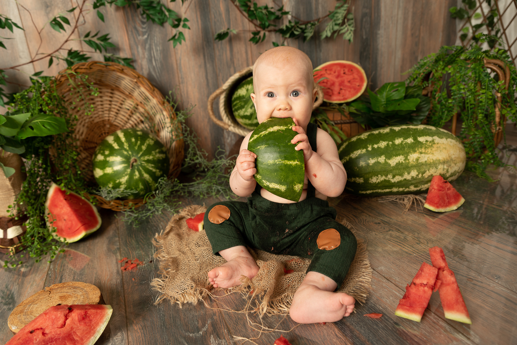 Арбузные приключения Богдаши. Фотограф новорожденных в Нижневартовске Лара Курдюкова