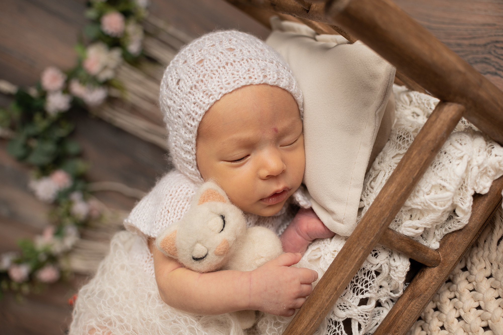 Фотосессия новорожденного. Фотограф новорожденных в Нижневартовске Лара Курдюкова