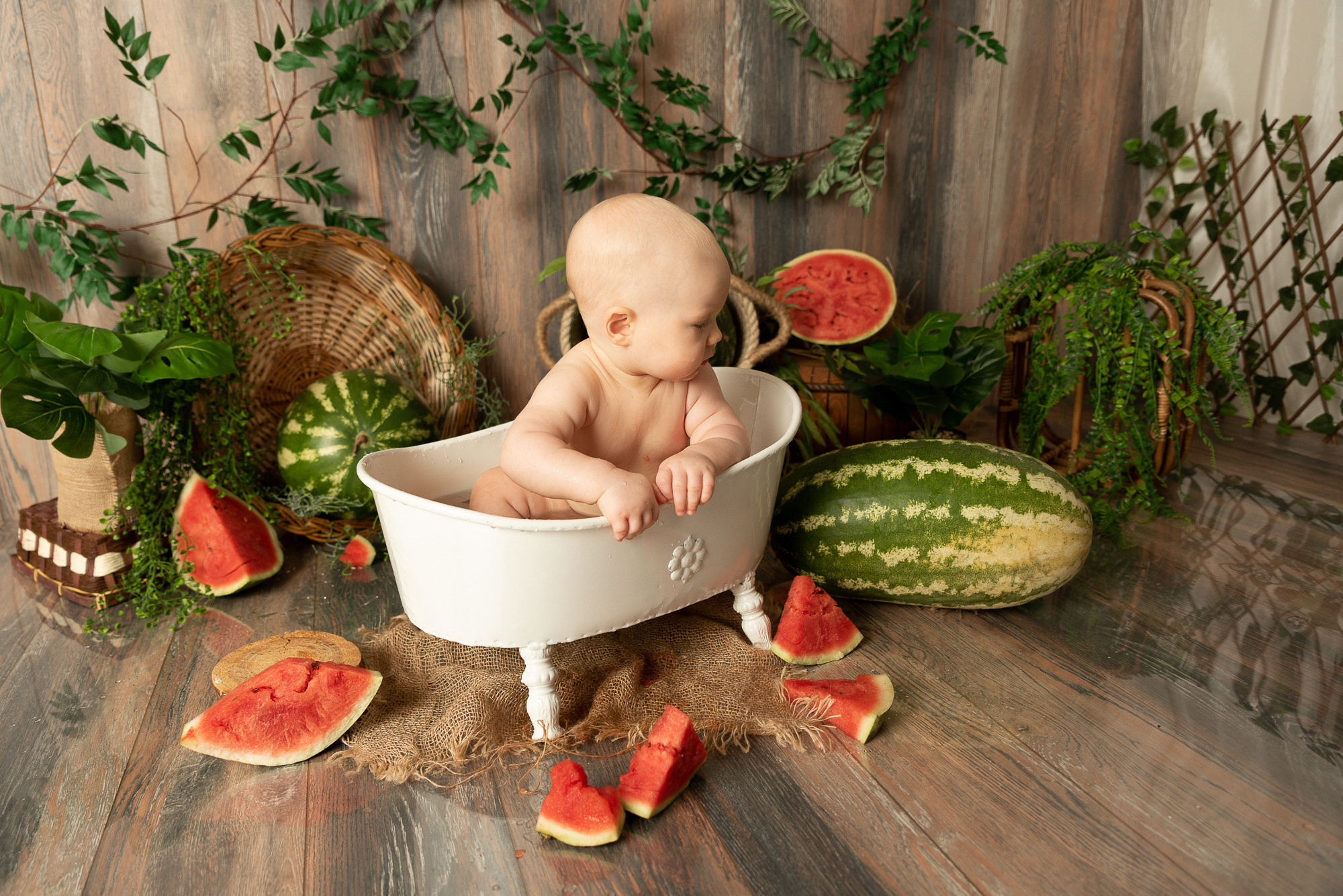 Арбузные приключения Богдаши. Фотограф новорожденных в Нижневартовске Лара Курдюкова