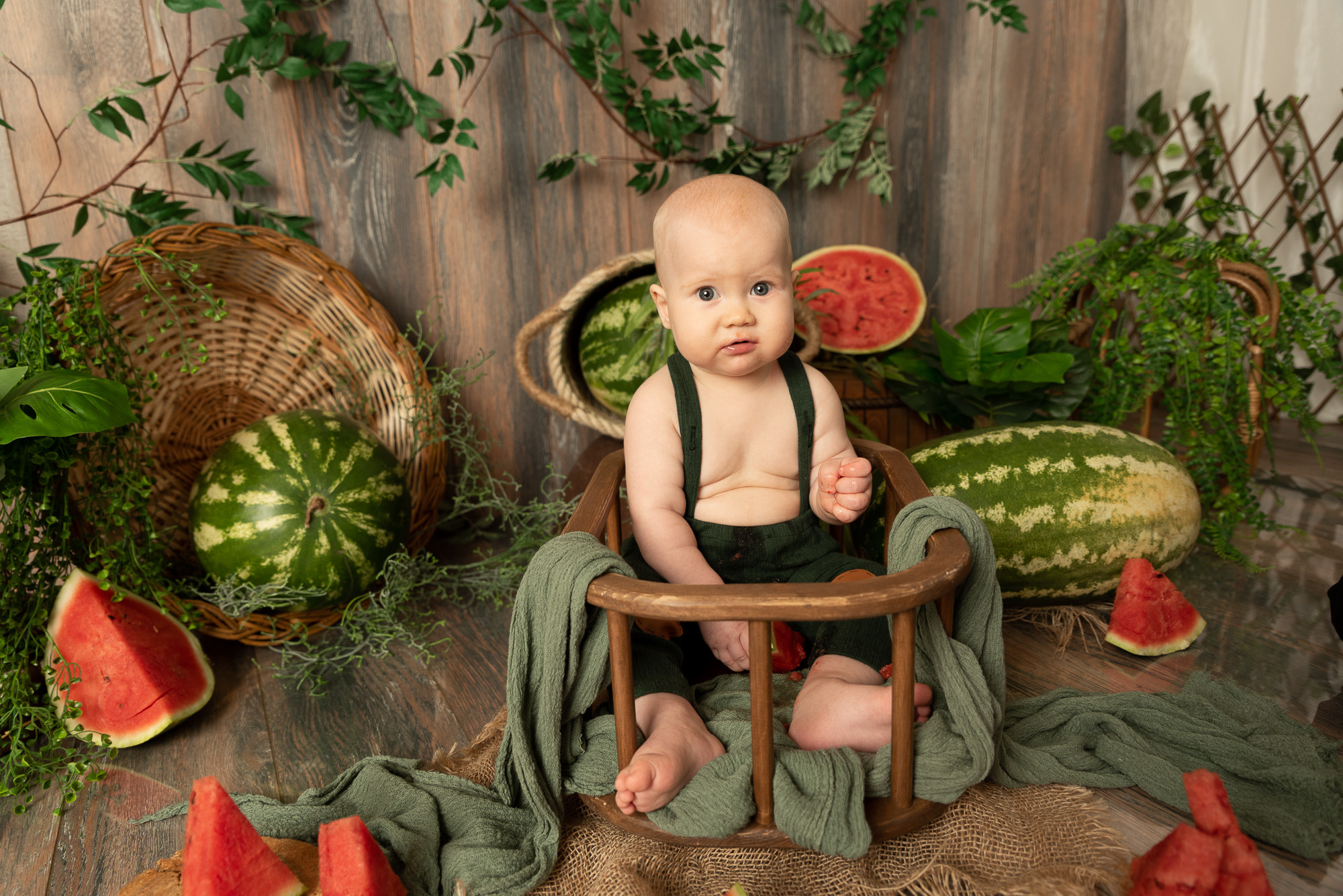 Арбузные приключения Богдаши. Фотограф новорожденных в Нижневартовске Лара Курдюкова