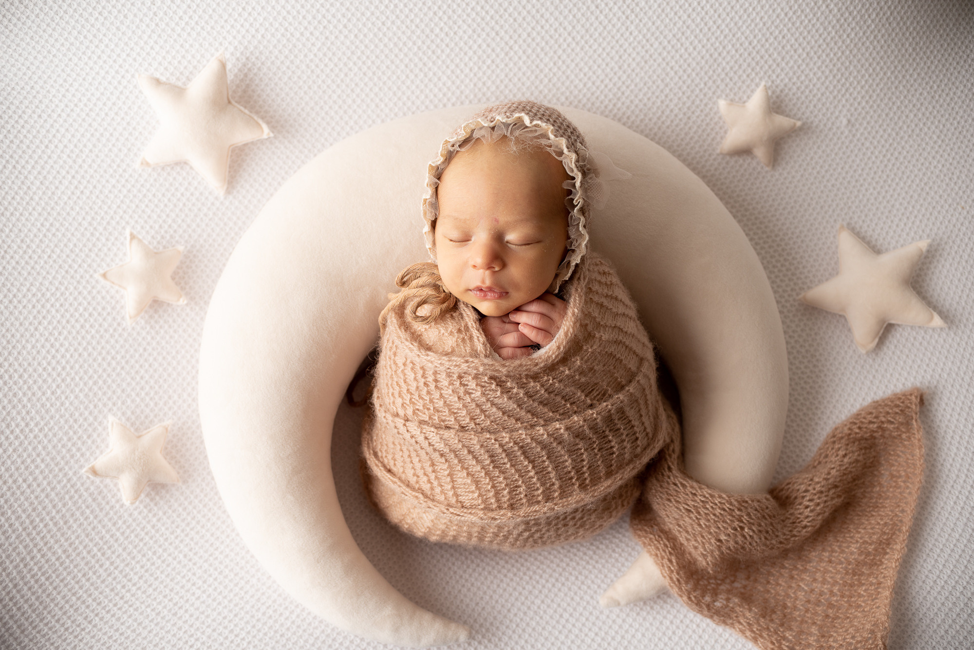 Фотосессия новорожденного. Фотограф новорожденных в Нижневартовске Лара Курдюкова