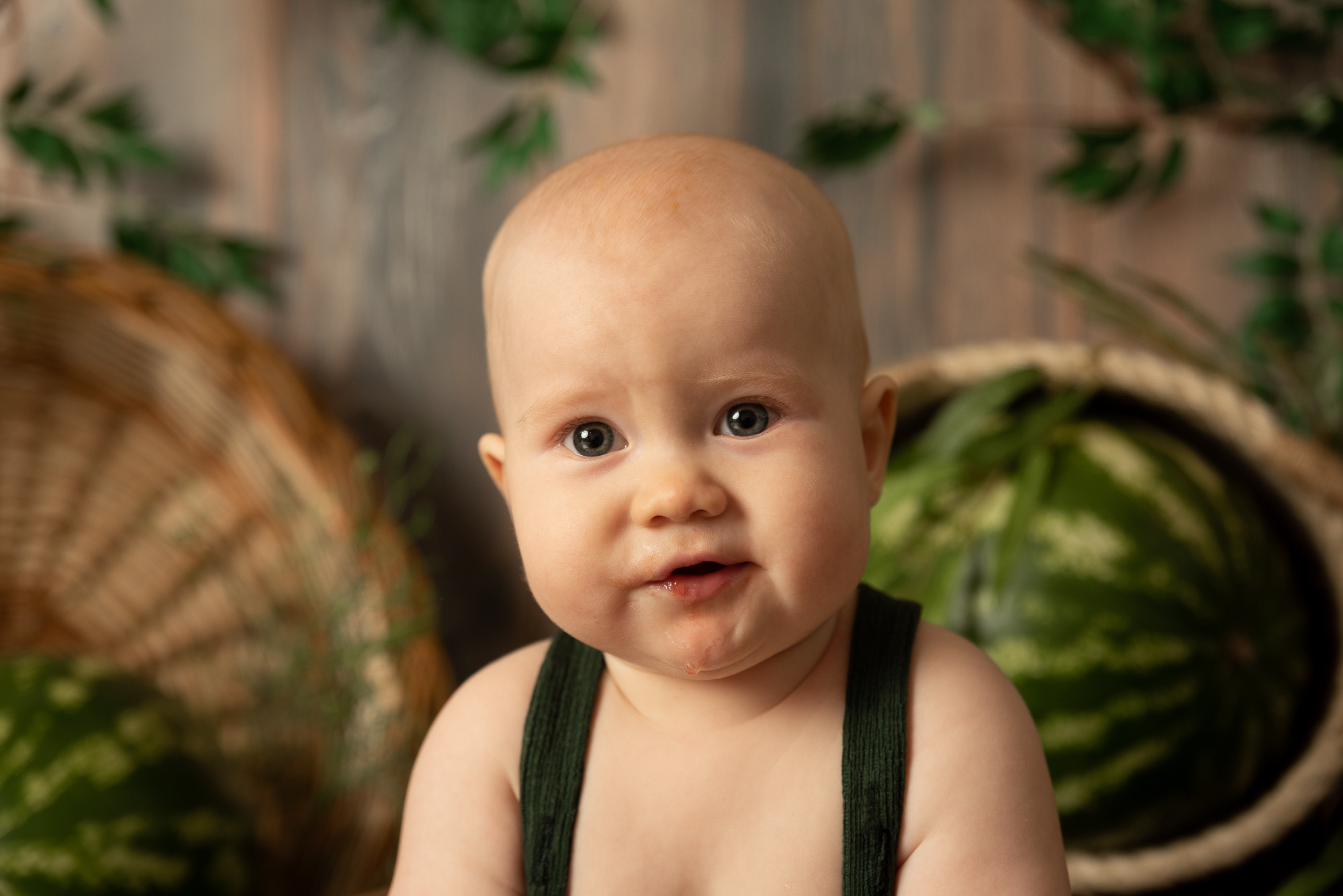Арбузные приключения Богдаши. Фотограф новорожденных в Нижневартовске Лара Курдюкова