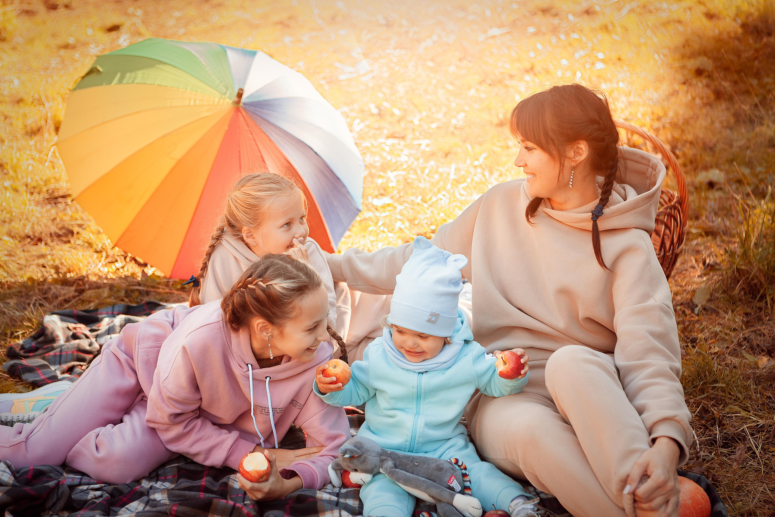 Анастасия, Арина, Лера и Поля. Мама и дочки. Детский, семейный фотограф в Южно-Сахалинске, Невельске и Холмске
