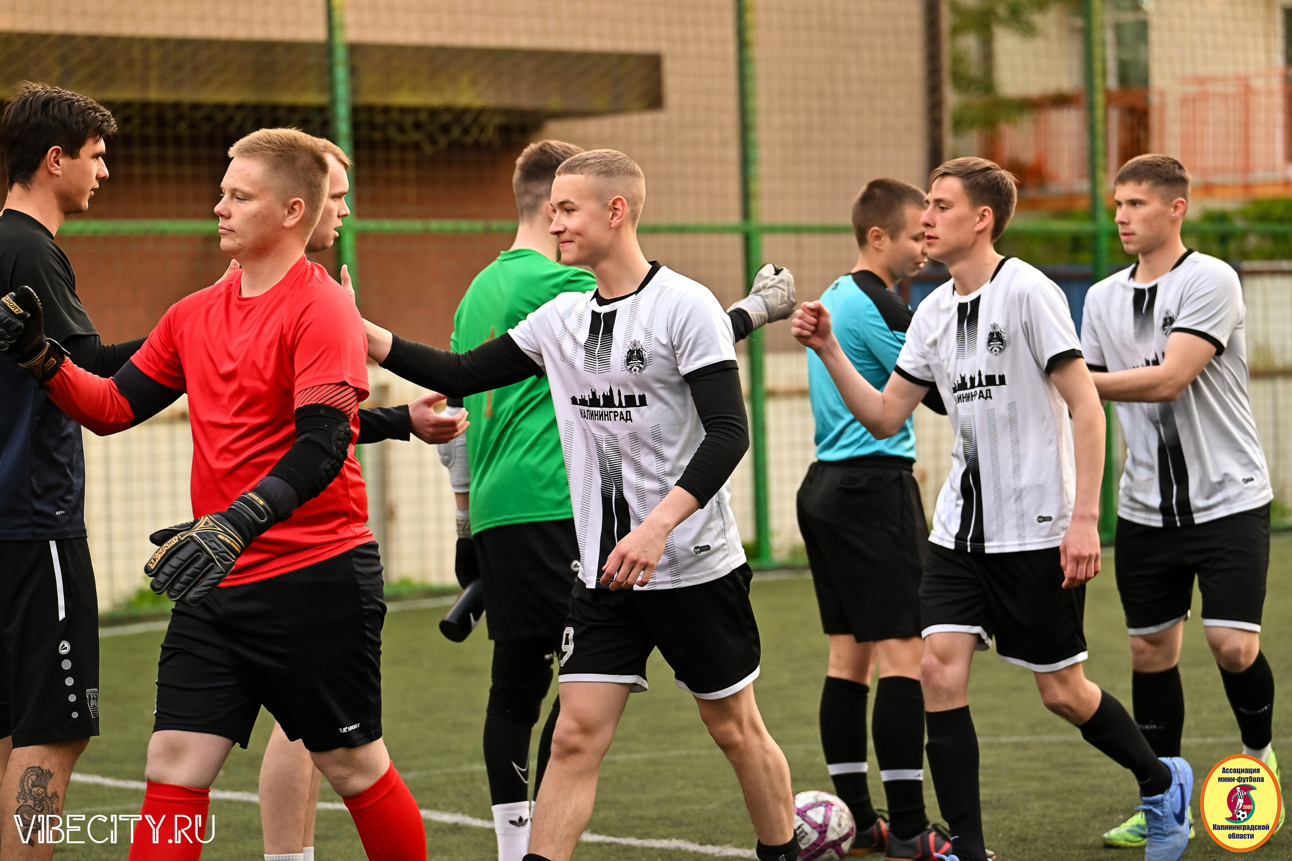 ИГРЫ МИНИ-ФУТБОЛЬНОЙ ЛИГИ. VIBECITY.RU Вайб Сити Ру Фоторепортажи Фотоотчеты Калининград