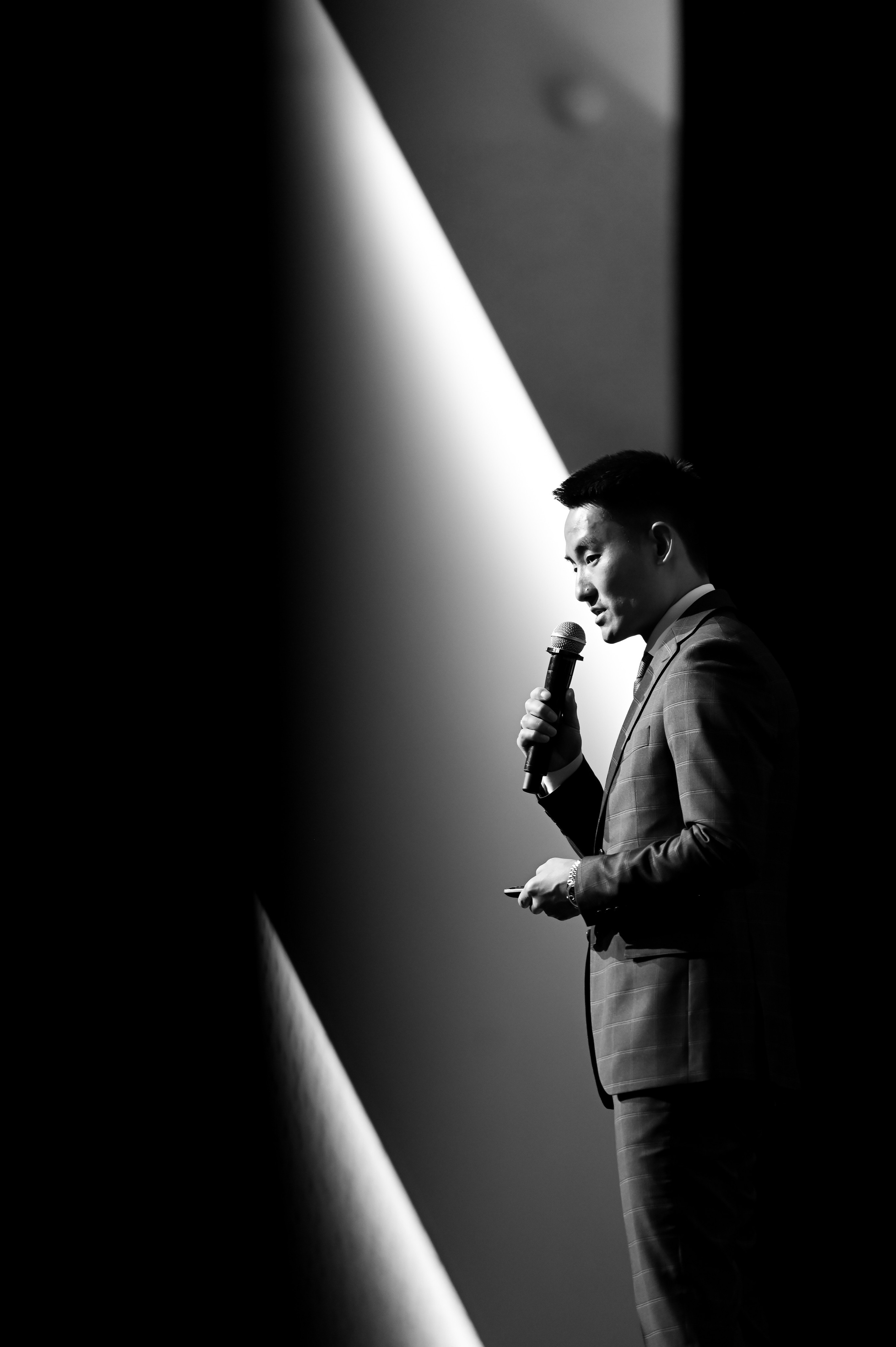 Репортажная съемка Красноярск,  фотосъемка конференций, юбилеев. Юлия Раскова — Портретный и семейный фотограф в Красноярске