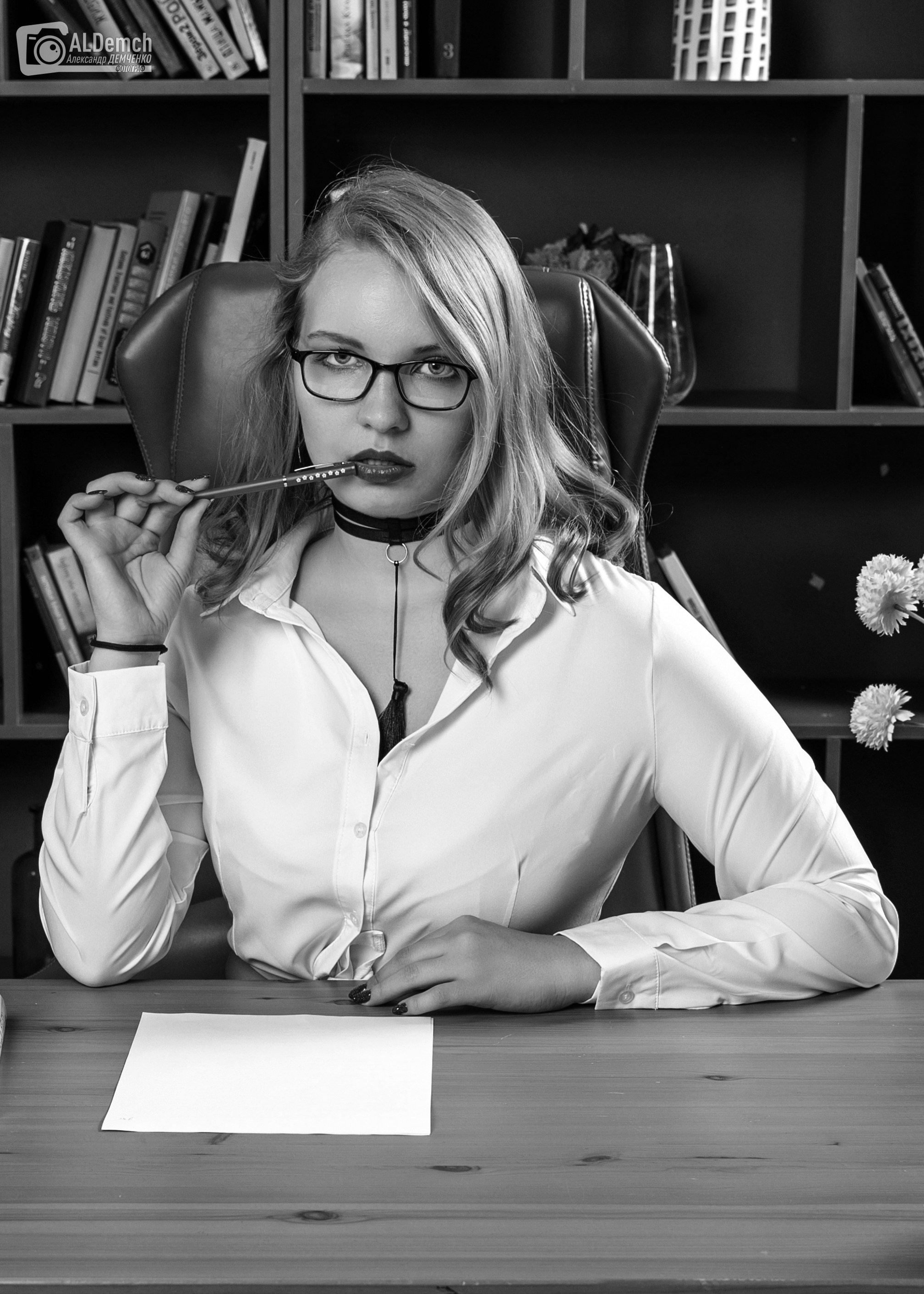 Фотосессия в офисном стиле в фотостудии Прайм в Москве