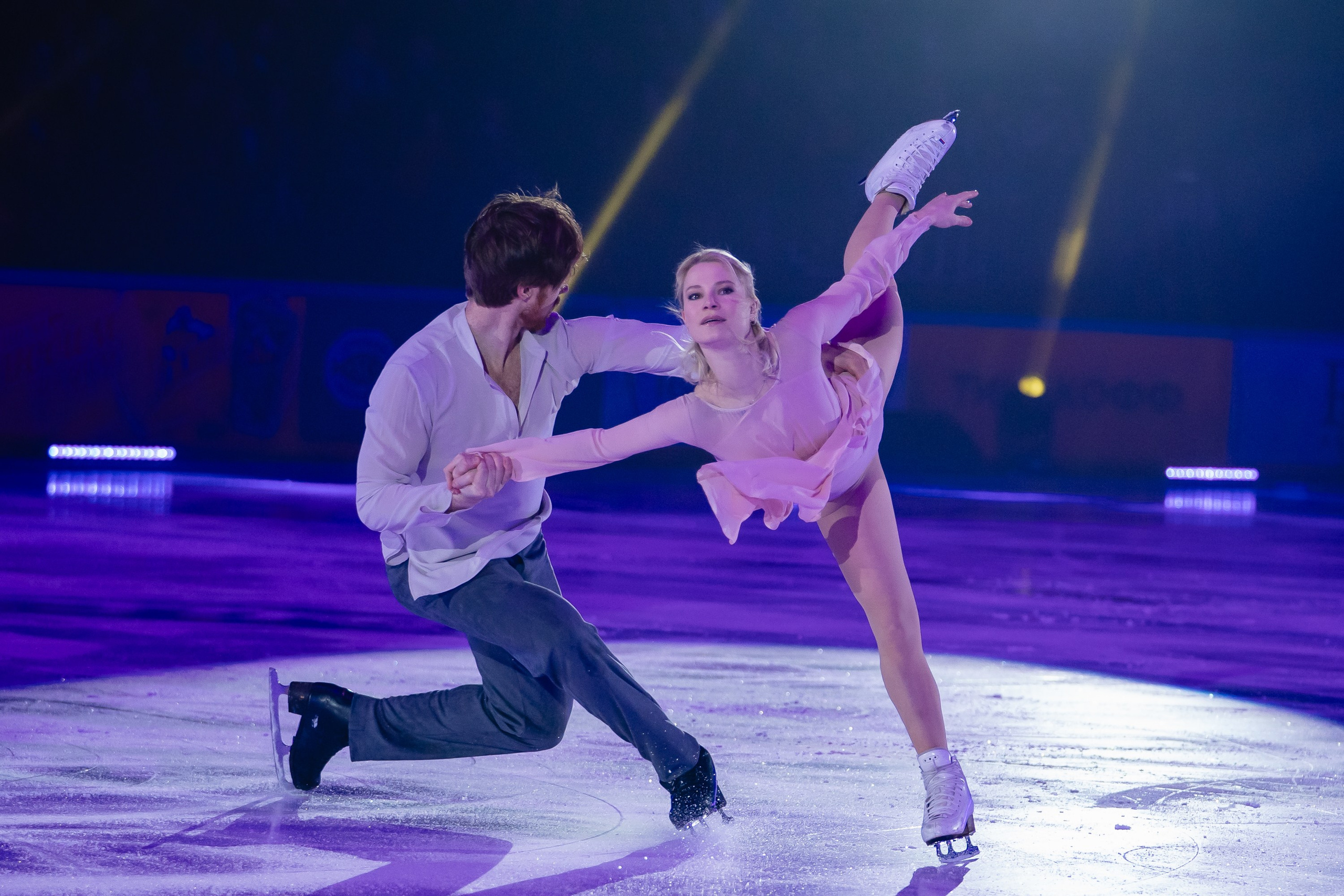 Шоу «Чемпионы на льду» в Новосибирске. Воробьева Ксения — Спортивный и танцевальный фотограф Новосибирск