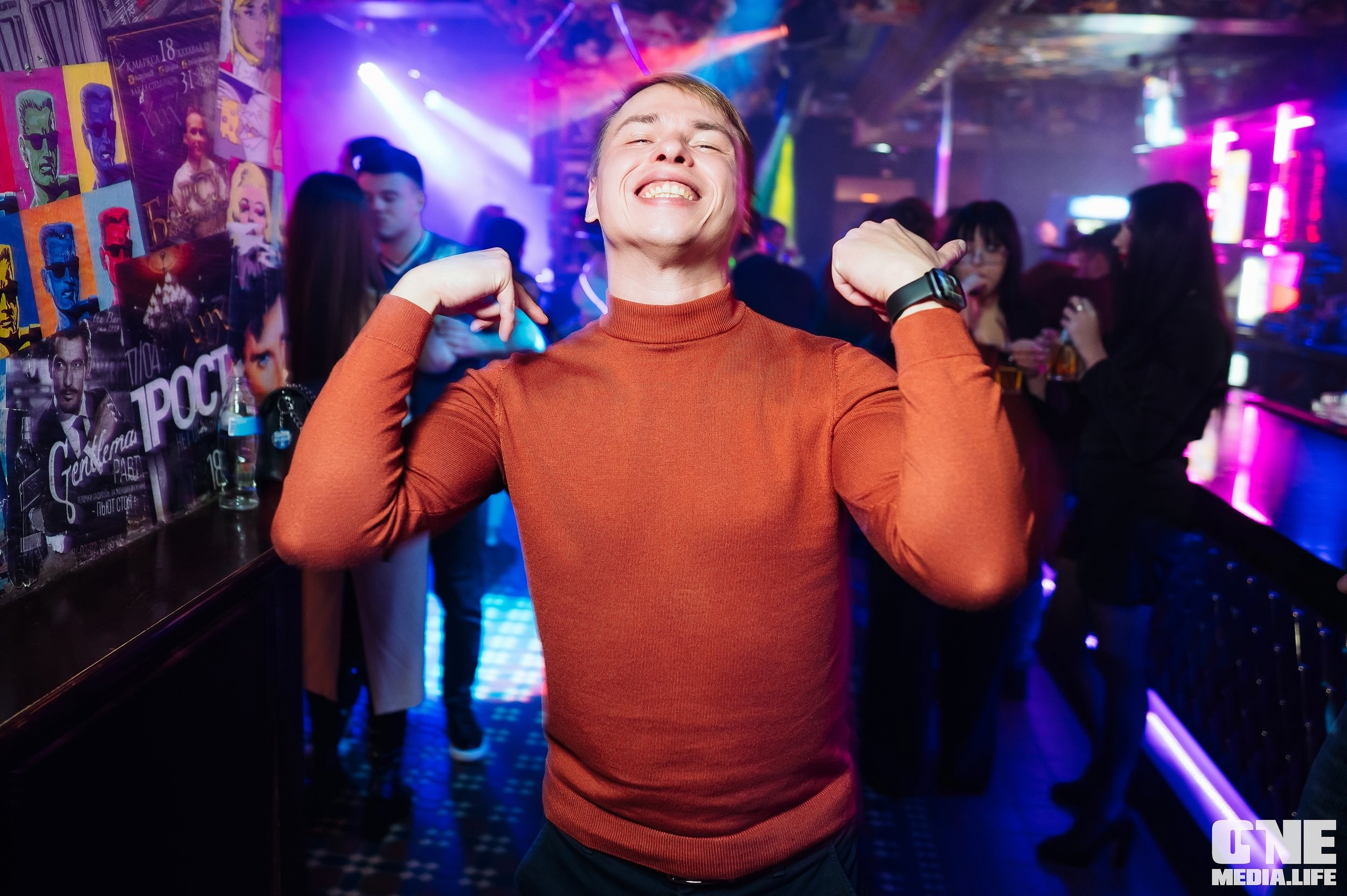 Фоторепортаж из бара XxxX. One Media Life: фоторепортажи, фотоотчеты с мероприятий и заведений