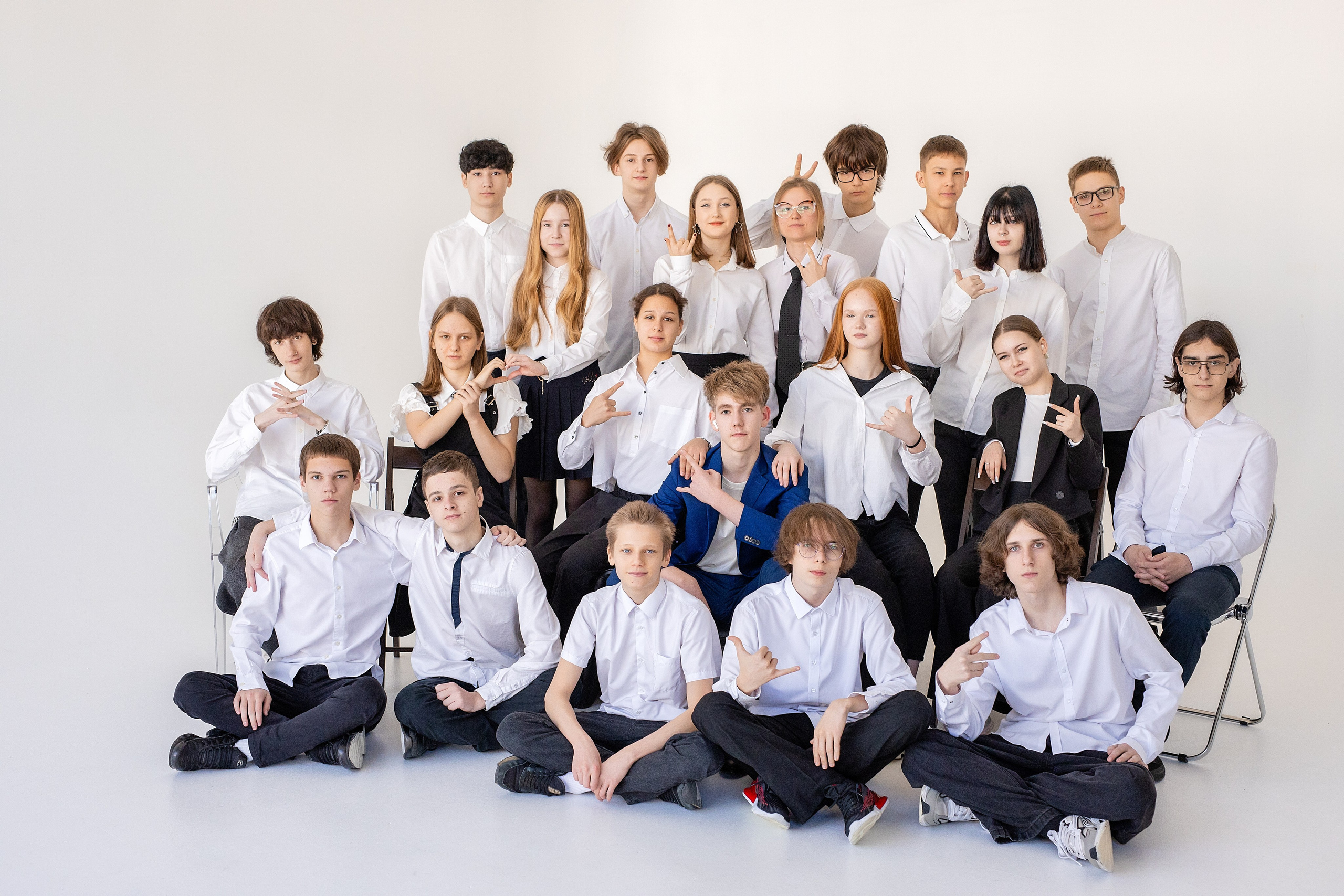 67 школа, 9б класс. Стильный выпускной альбом Владивосток фотограф Вероника Мигачева