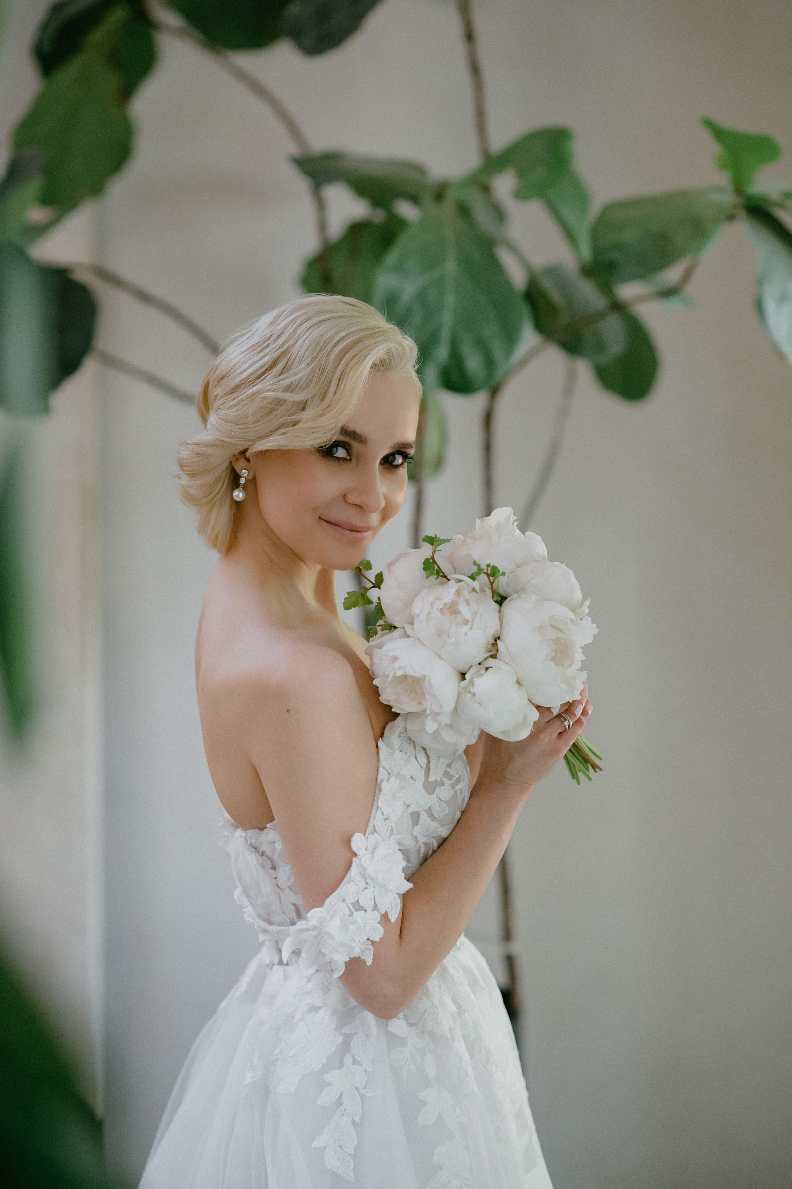 Регистрация брака и свадебная фотосессия в пространстве Яуза Плейс. Свадебный фотограф Москва — Сергей и Татьяна