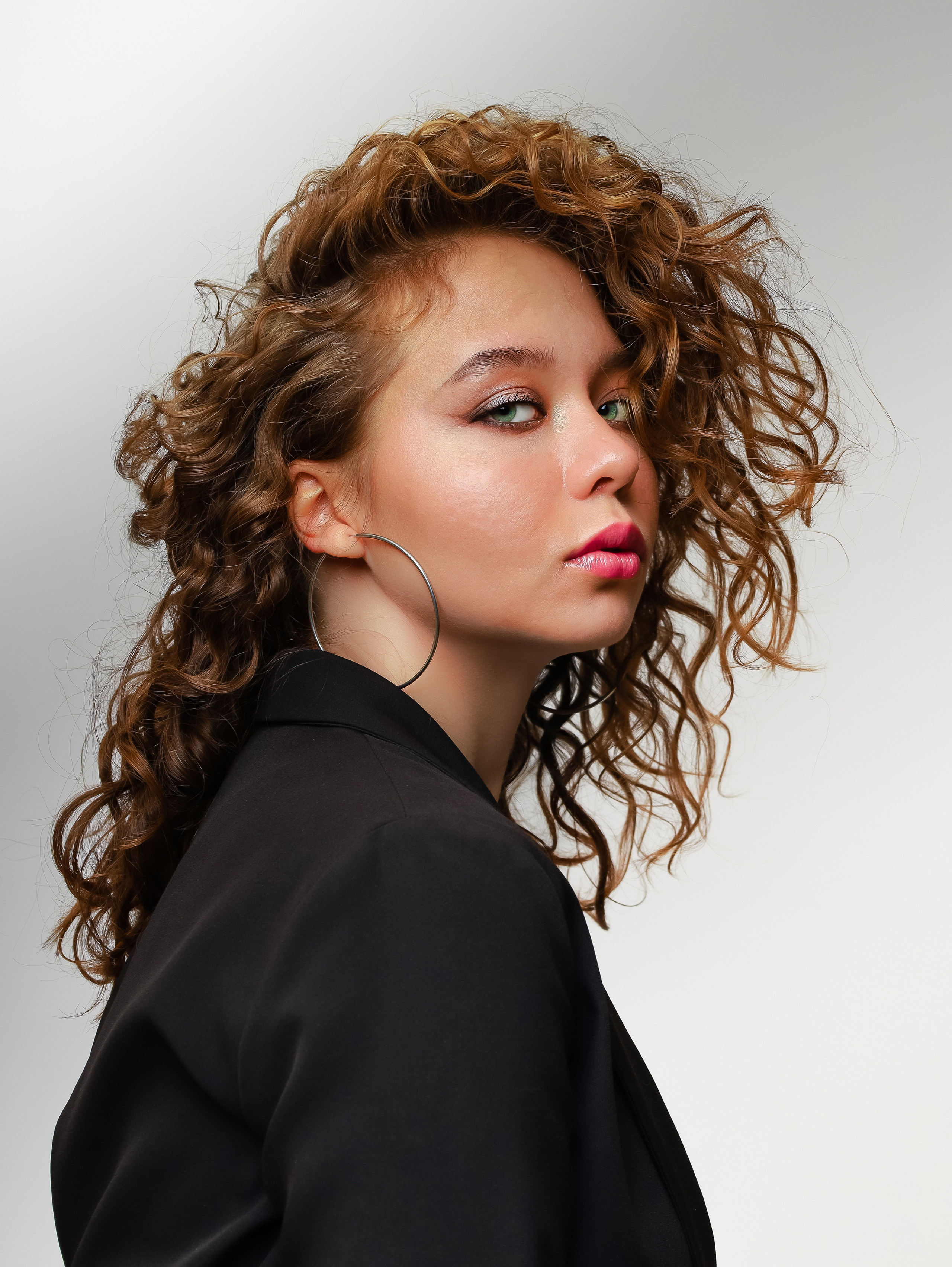 Предметный и модельный фотограф Хасаншин Дамир