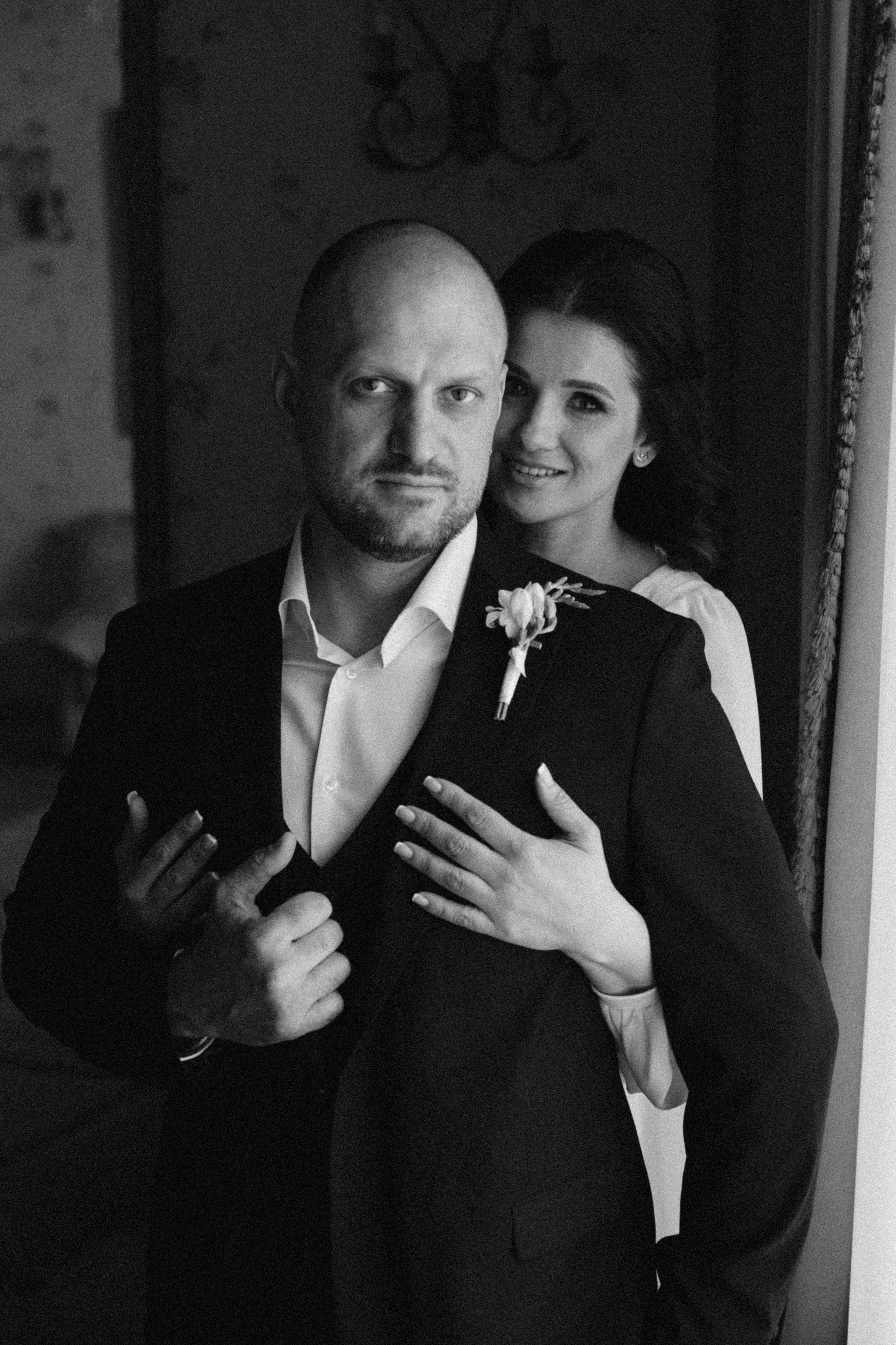 Стильный черно-белый свадебный портрет, услуги свадебного фотографа в Питере.