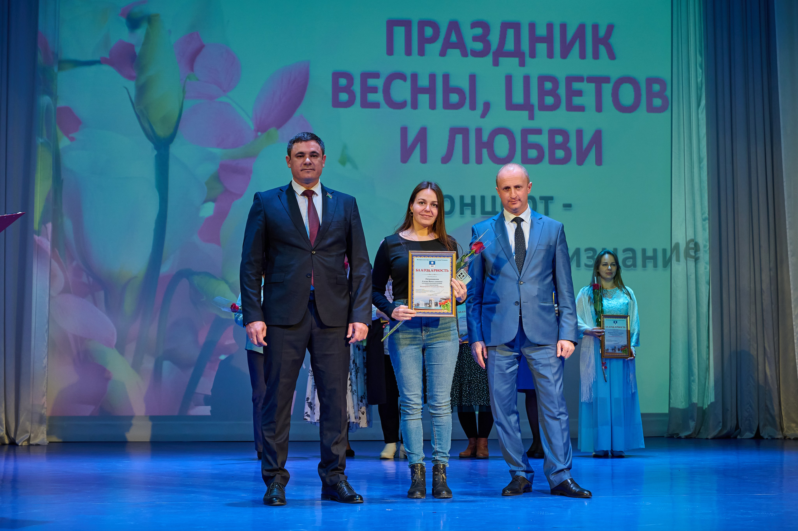 8 марта Марьина роща. Жизнь курорта Кабардинка в фотографиях